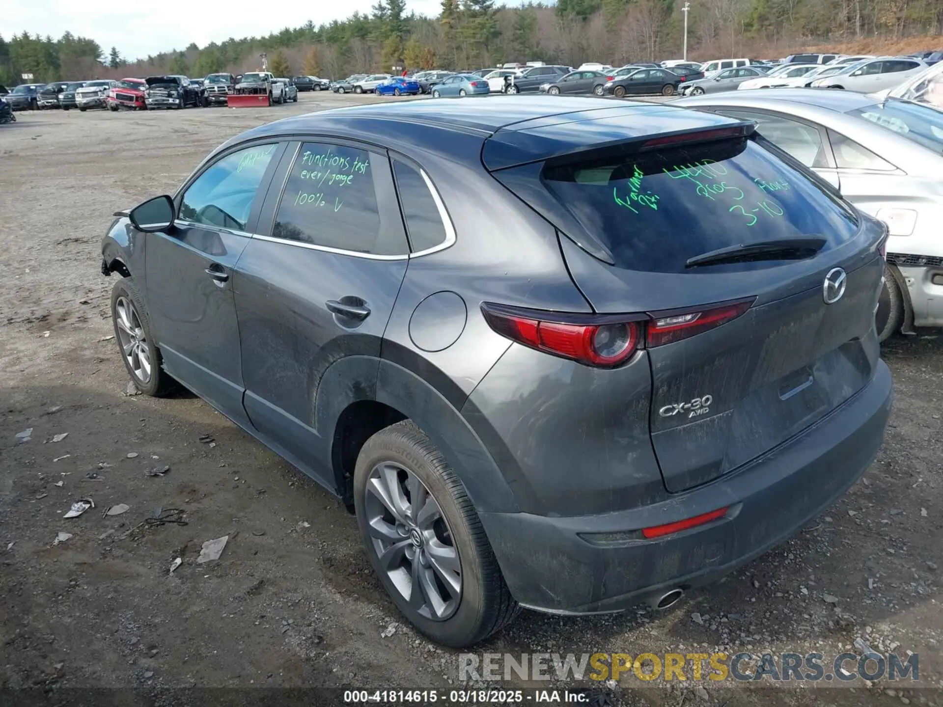 3 Photograph of a damaged car 3MVDMBBL8MM308155 MAZDA CX-30 2021