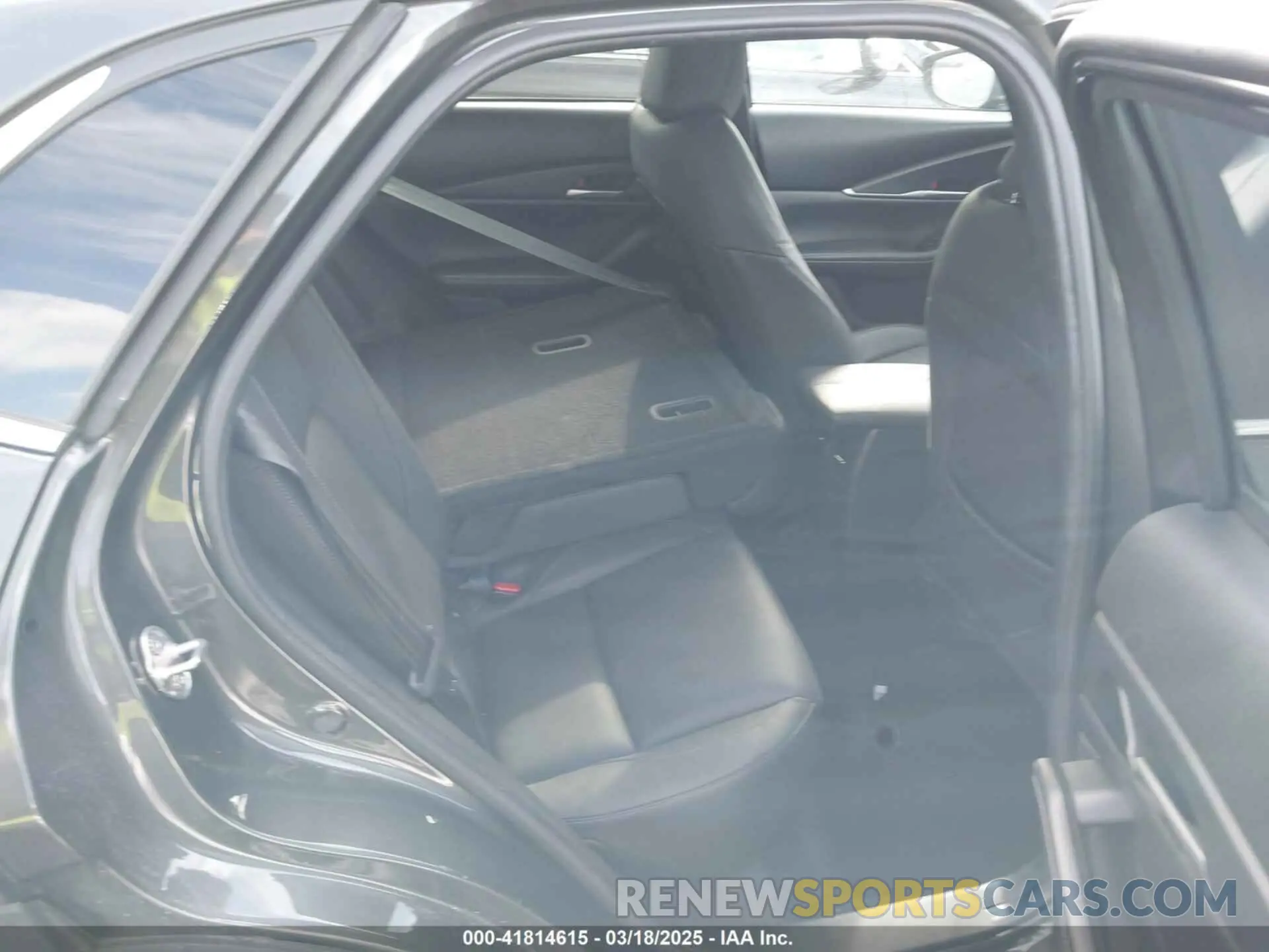 8 Photograph of a damaged car 3MVDMBBL8MM308155 MAZDA CX-30 2021
