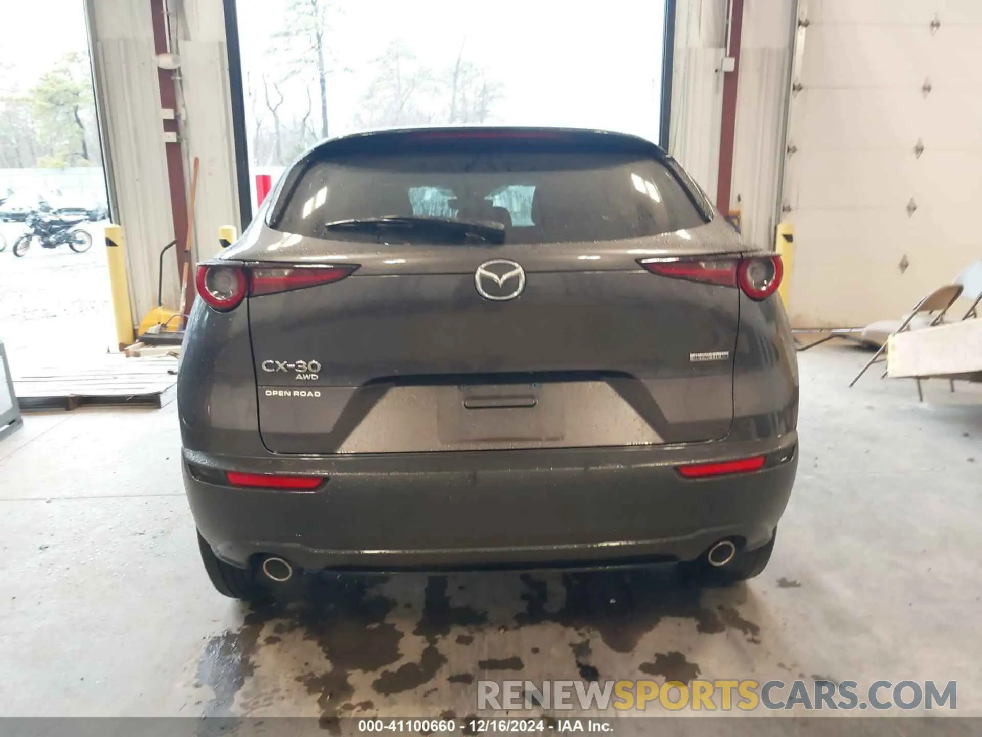 16 Photograph of a damaged car 3MVDMBBL8MM312187 MAZDA CX-30 2021