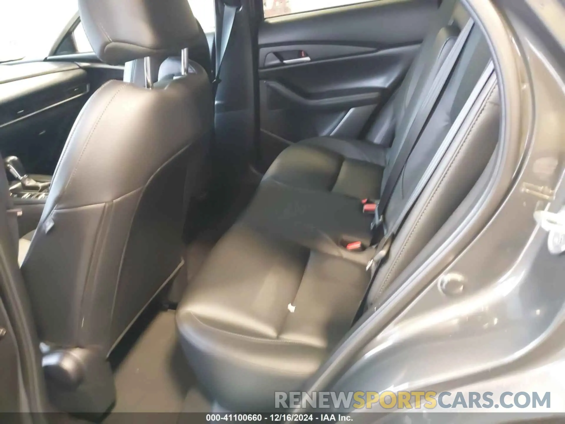 8 Photograph of a damaged car 3MVDMBBL8MM312187 MAZDA CX-30 2021