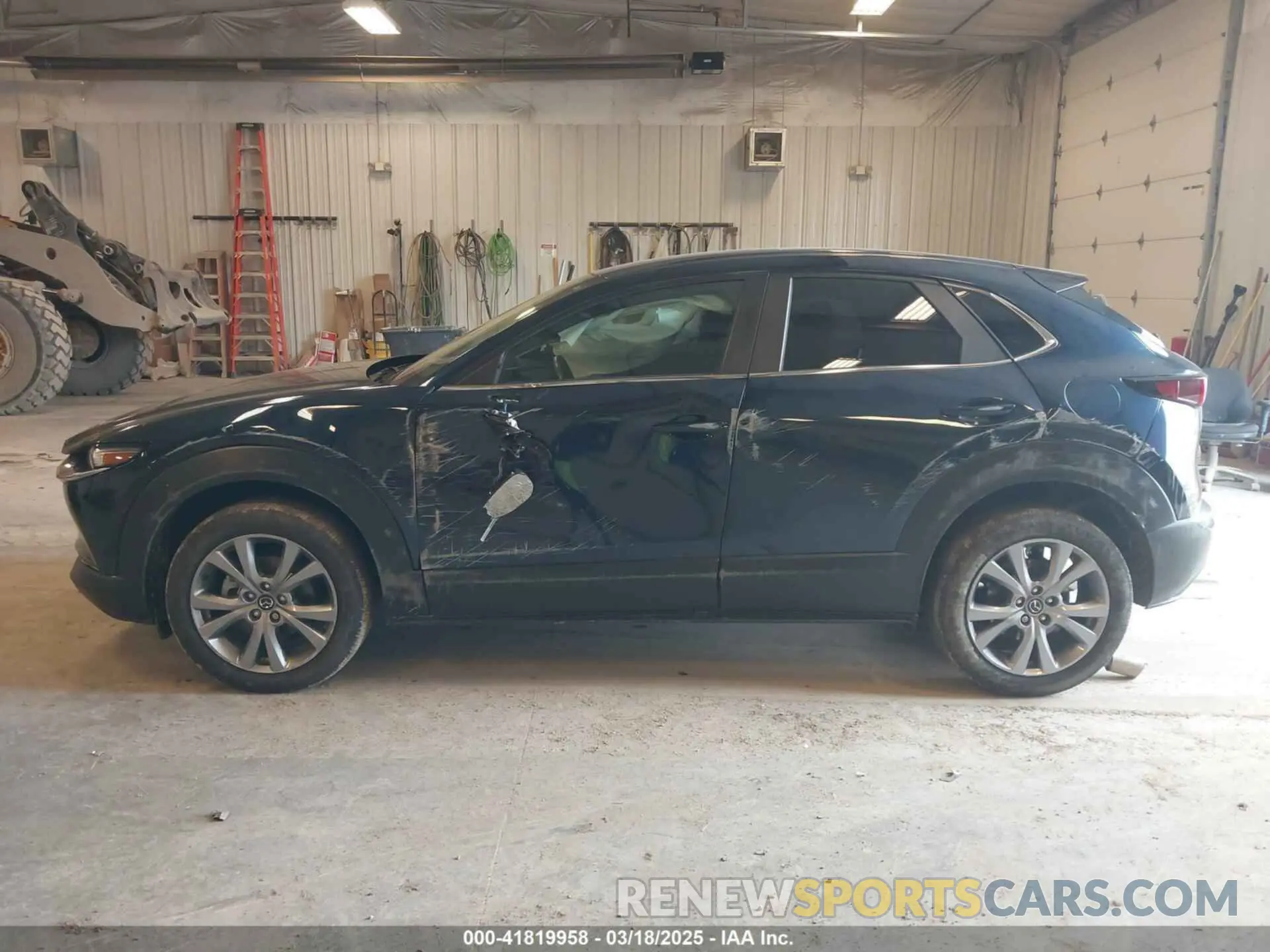 14 Photograph of a damaged car 3MVDMBBL8MM317065 MAZDA CX-30 2021