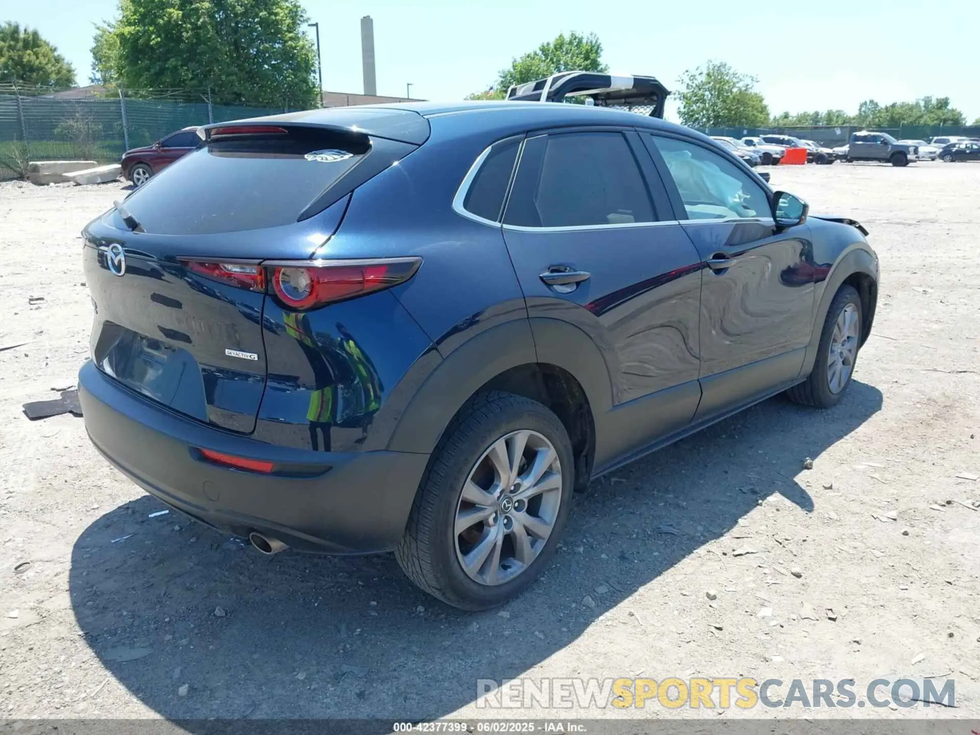 4 Photograph of a damaged car 3MVDMBBL9MM253148 MAZDA CX-30 2021