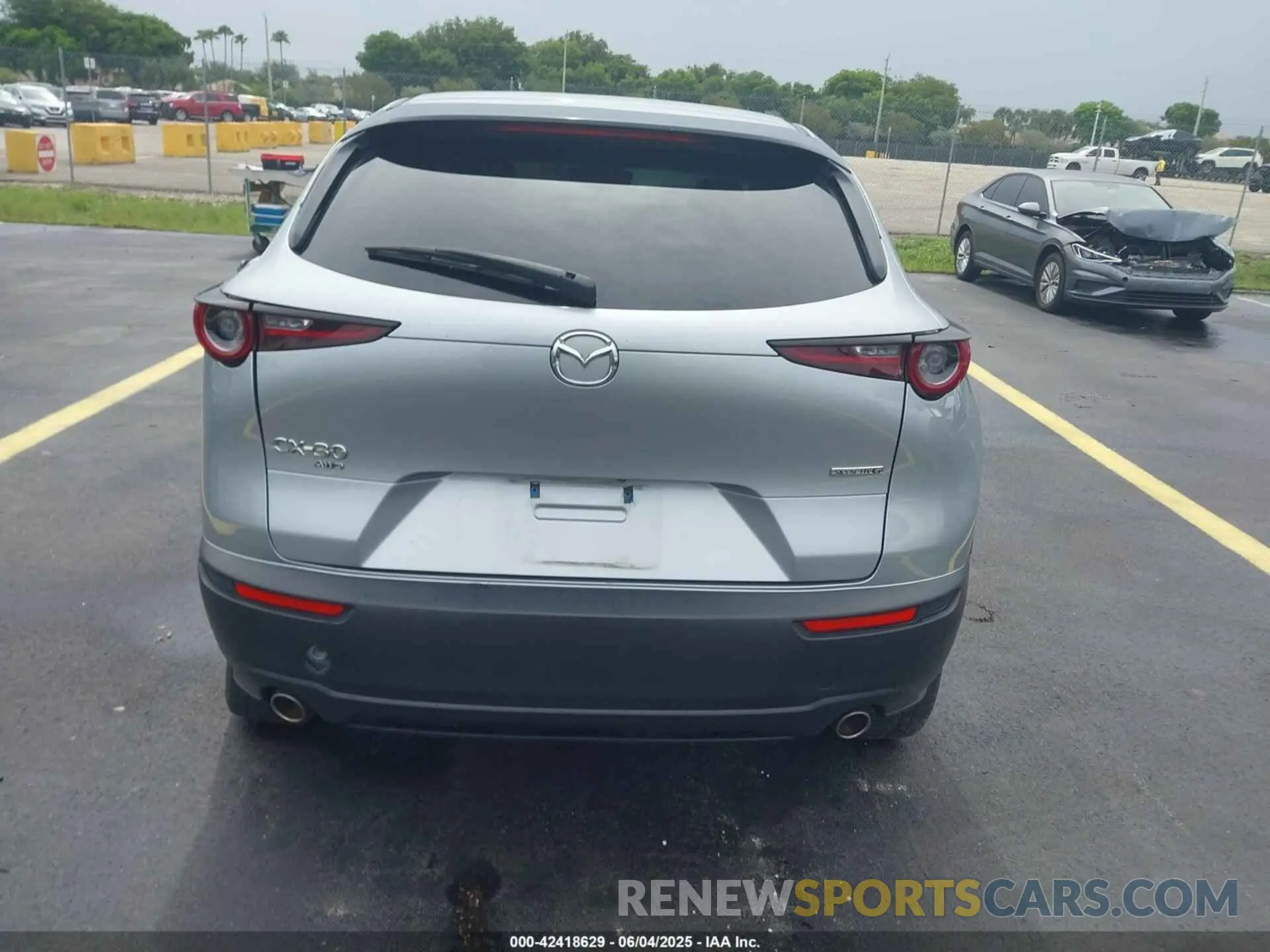15 Photograph of a damaged car 3MVDMBBLXMM246600 MAZDA CX-30 2021