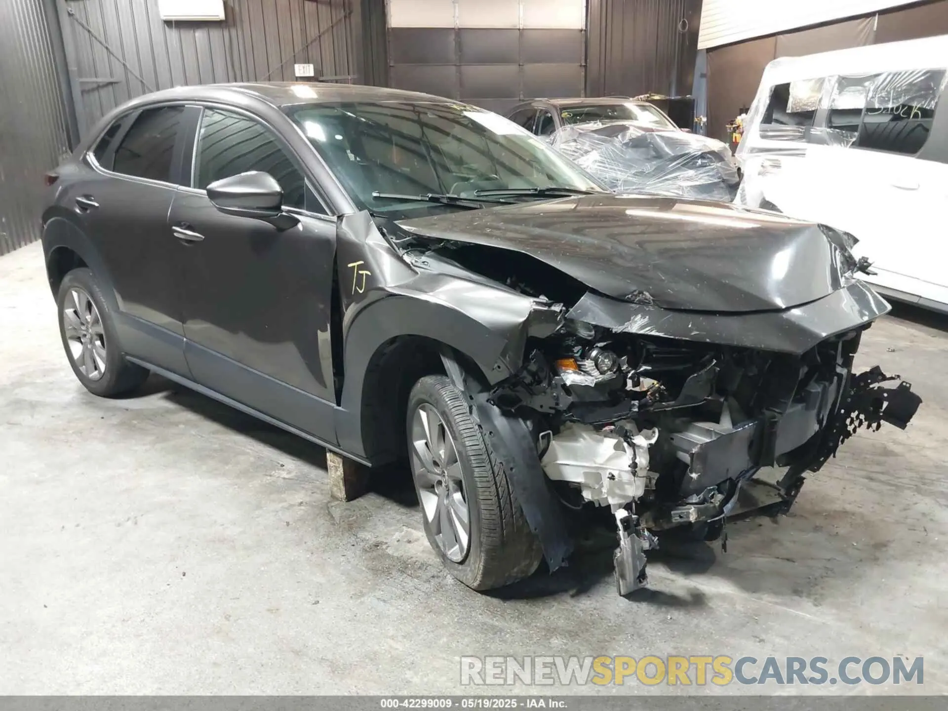 1 Photograph of a damaged car 3MVDMBCL1MM247701 MAZDA CX-30 2021