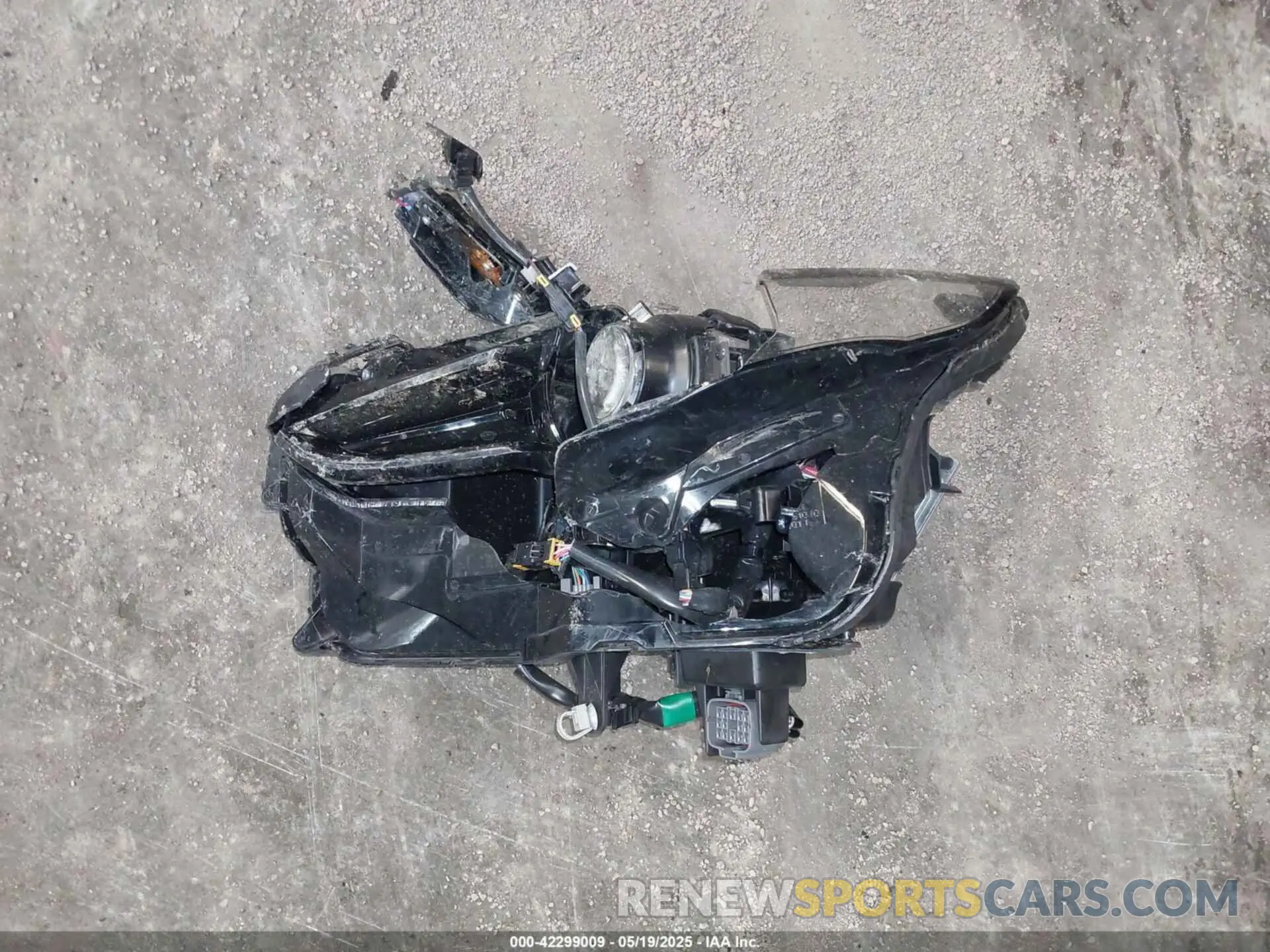 12 Photograph of a damaged car 3MVDMBCL1MM247701 MAZDA CX-30 2021