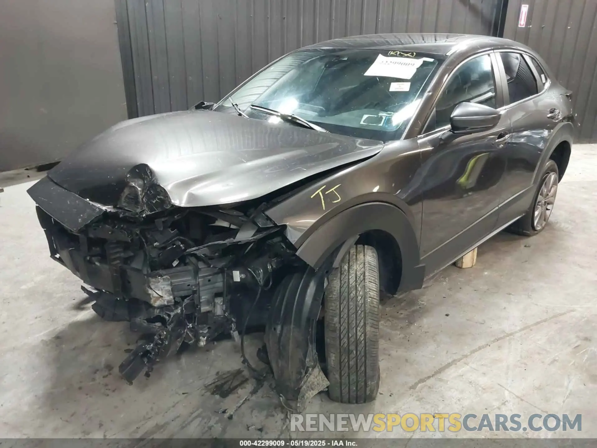 2 Photograph of a damaged car 3MVDMBCL1MM247701 MAZDA CX-30 2021
