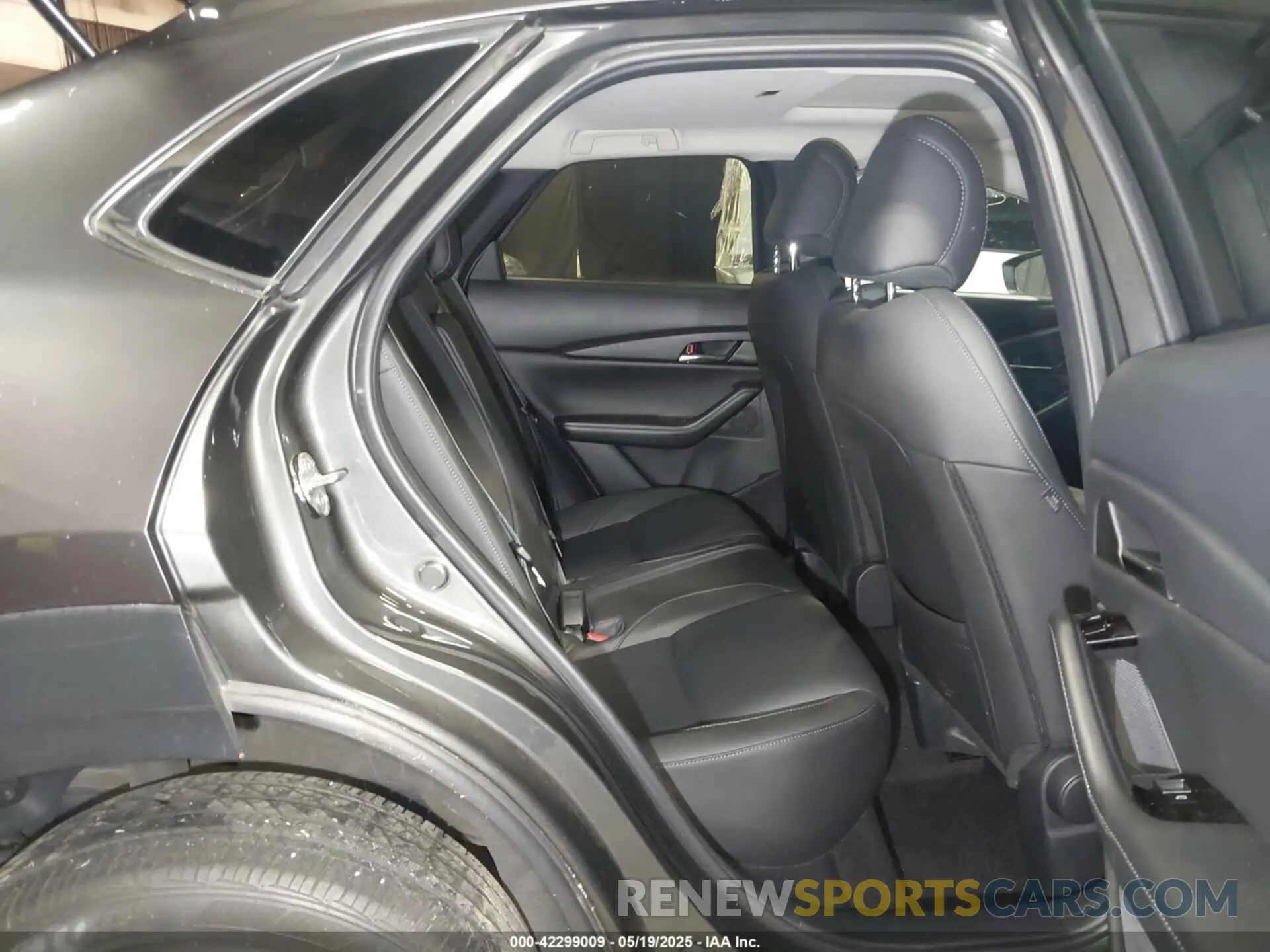 8 Photograph of a damaged car 3MVDMBCL1MM247701 MAZDA CX-30 2021