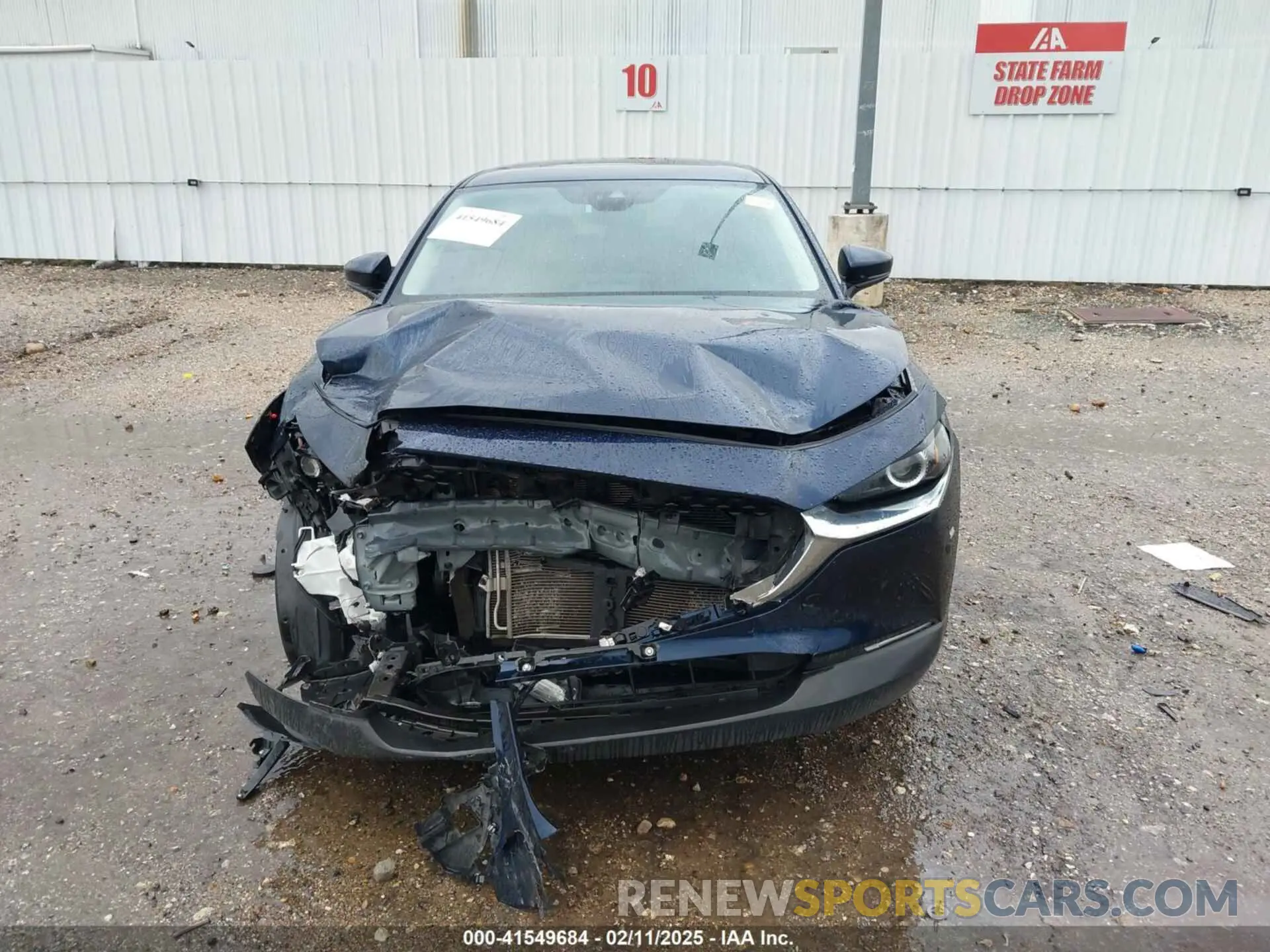 13 Photograph of a damaged car 3MVDMBCL2MM319036 MAZDA CX-30 2021