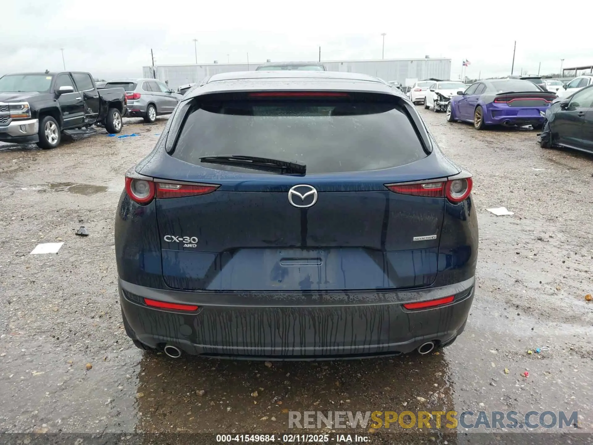 17 Photograph of a damaged car 3MVDMBCL2MM319036 MAZDA CX-30 2021
