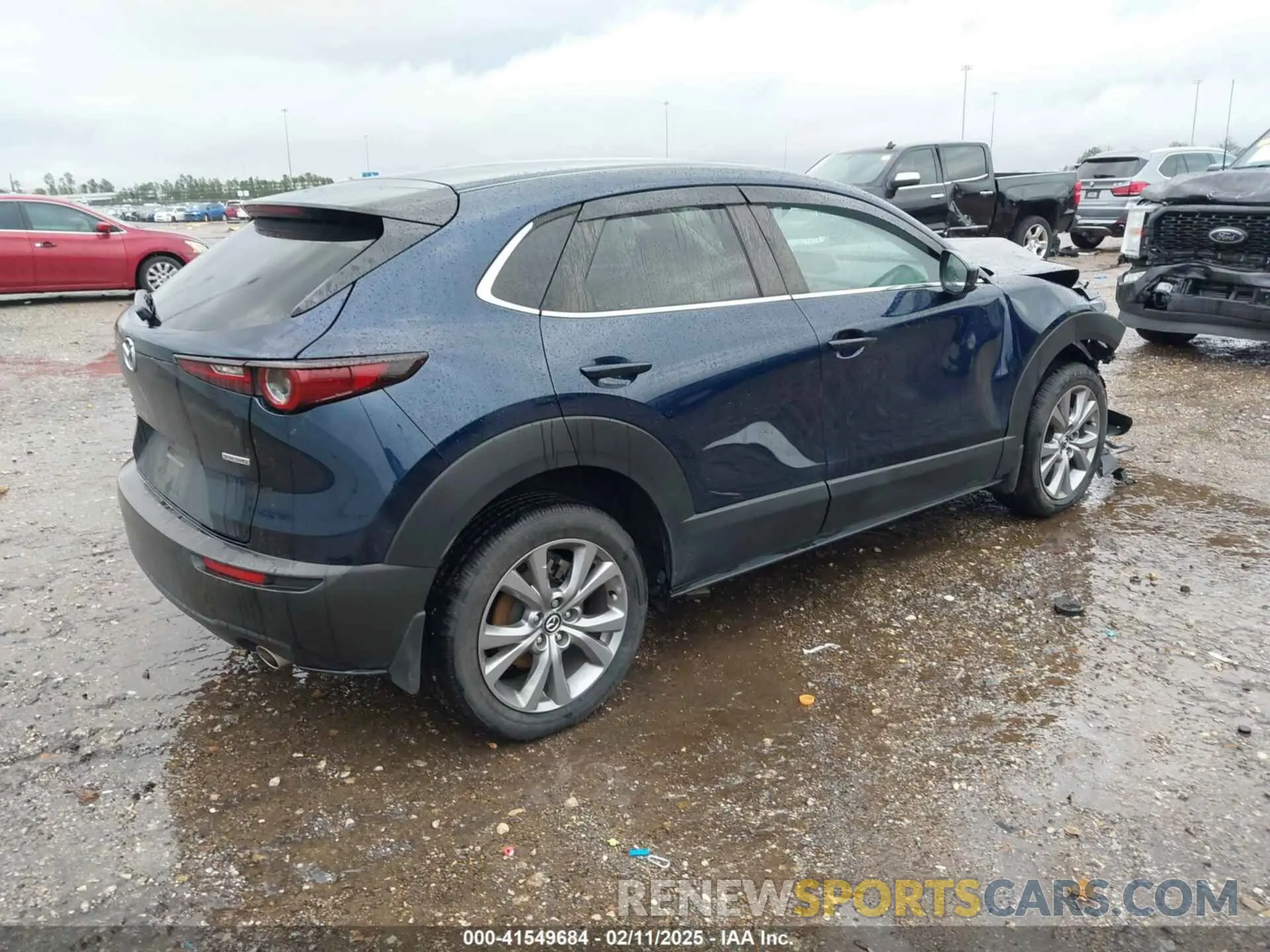 4 Photograph of a damaged car 3MVDMBCL2MM319036 MAZDA CX-30 2021
