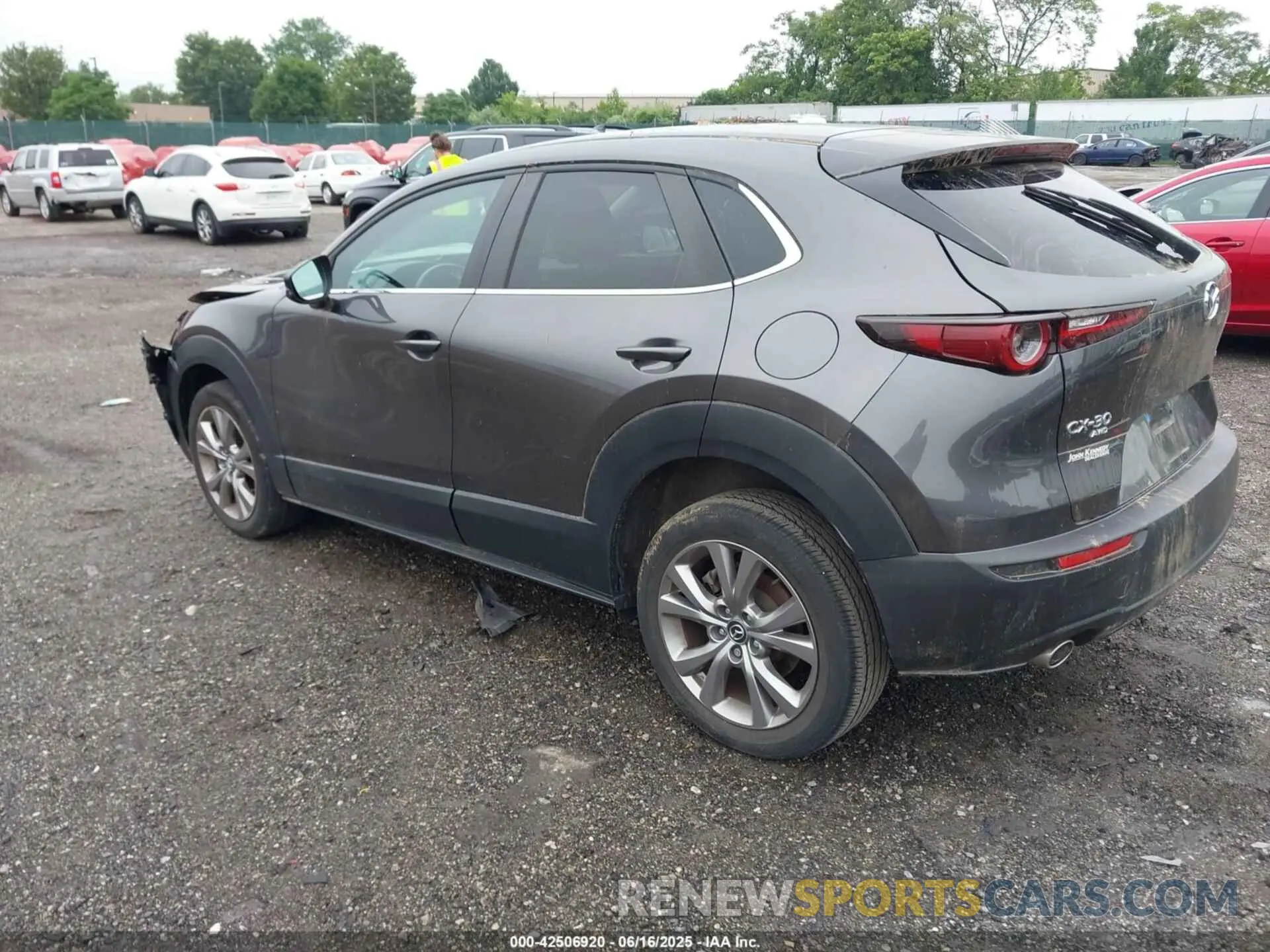 3 Photograph of a damaged car 3MVDMBCL3MM213601 MAZDA CX-30 2021