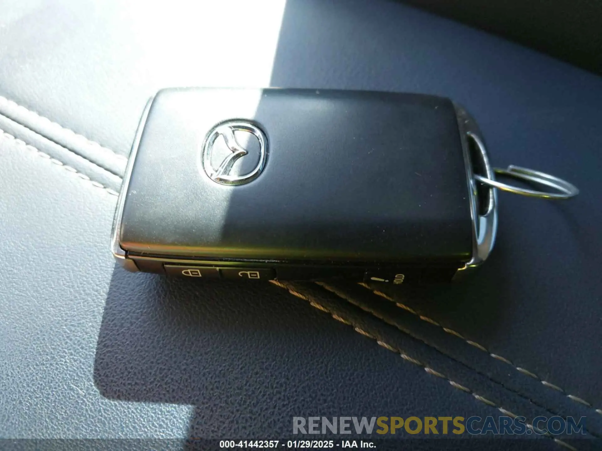11 Photograph of a damaged car 3MVDMBCL4MM224154 MAZDA CX-30 2021