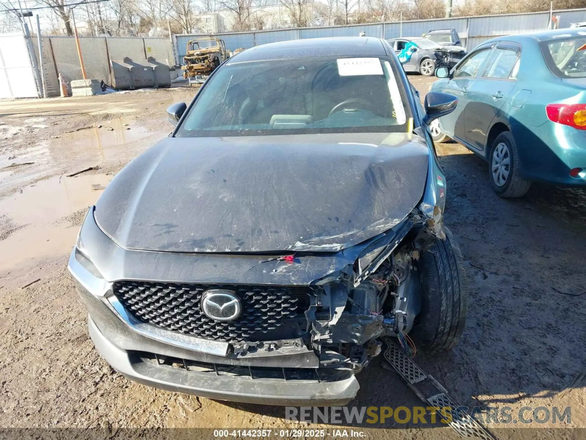 12 Photograph of a damaged car 3MVDMBCL4MM224154 MAZDA CX-30 2021