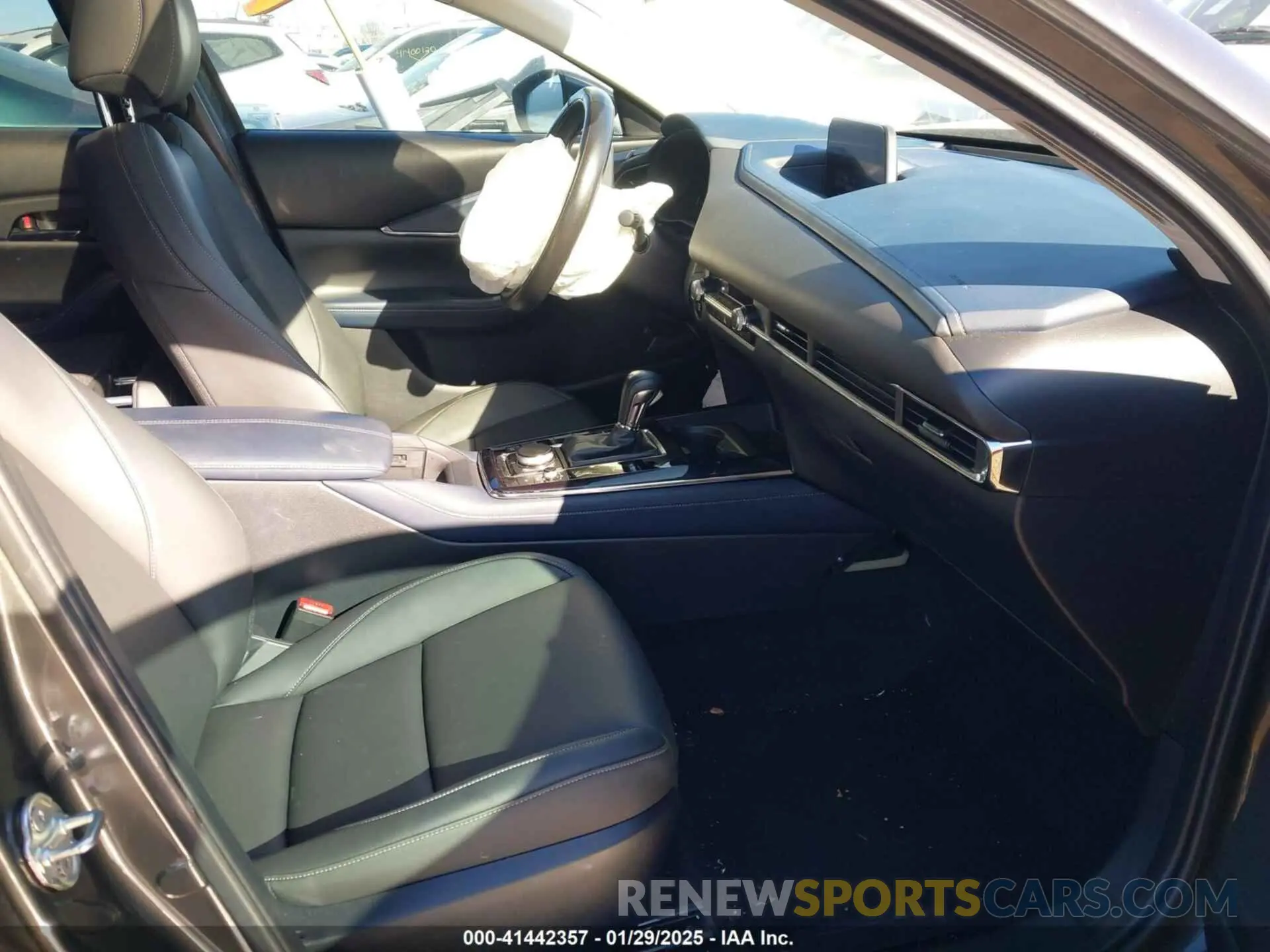 5 Photograph of a damaged car 3MVDMBCL4MM224154 MAZDA CX-30 2021