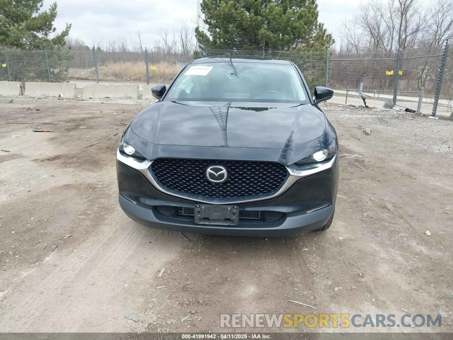 12 Photograph of a damaged car 3MVDMBCL5MM205824 MAZDA CX-30 2021