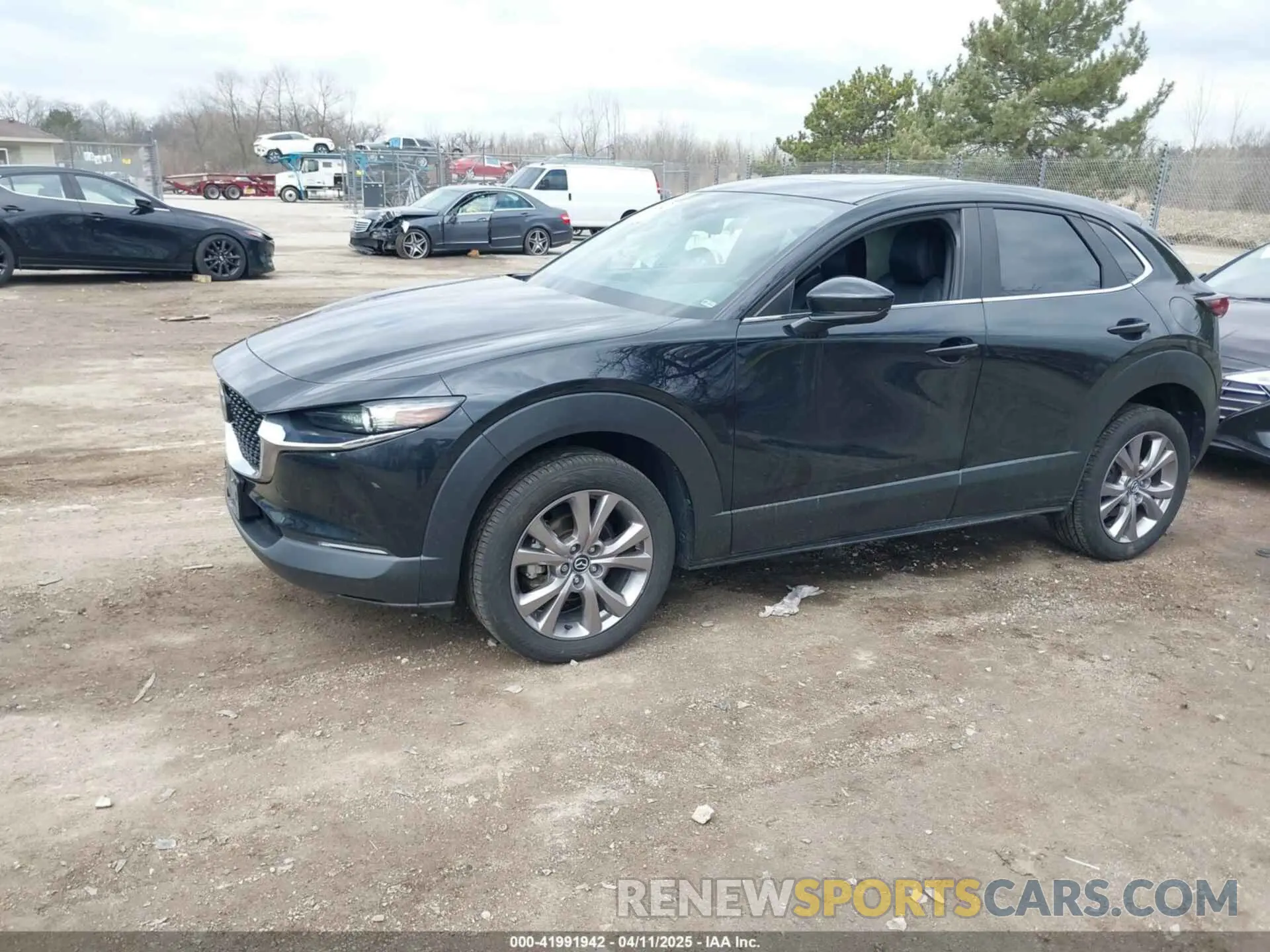 2 Photograph of a damaged car 3MVDMBCL5MM205824 MAZDA CX-30 2021