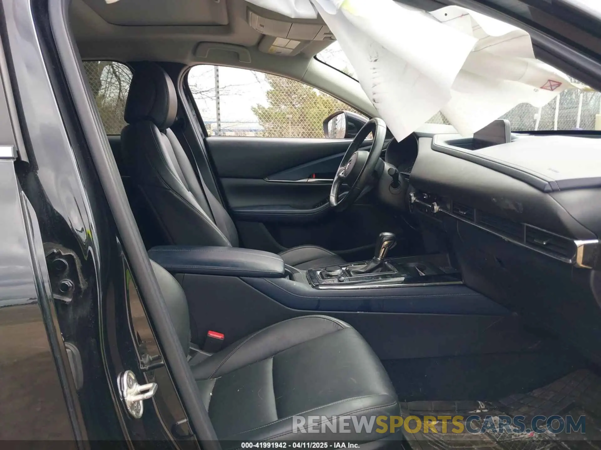 5 Photograph of a damaged car 3MVDMBCL5MM205824 MAZDA CX-30 2021