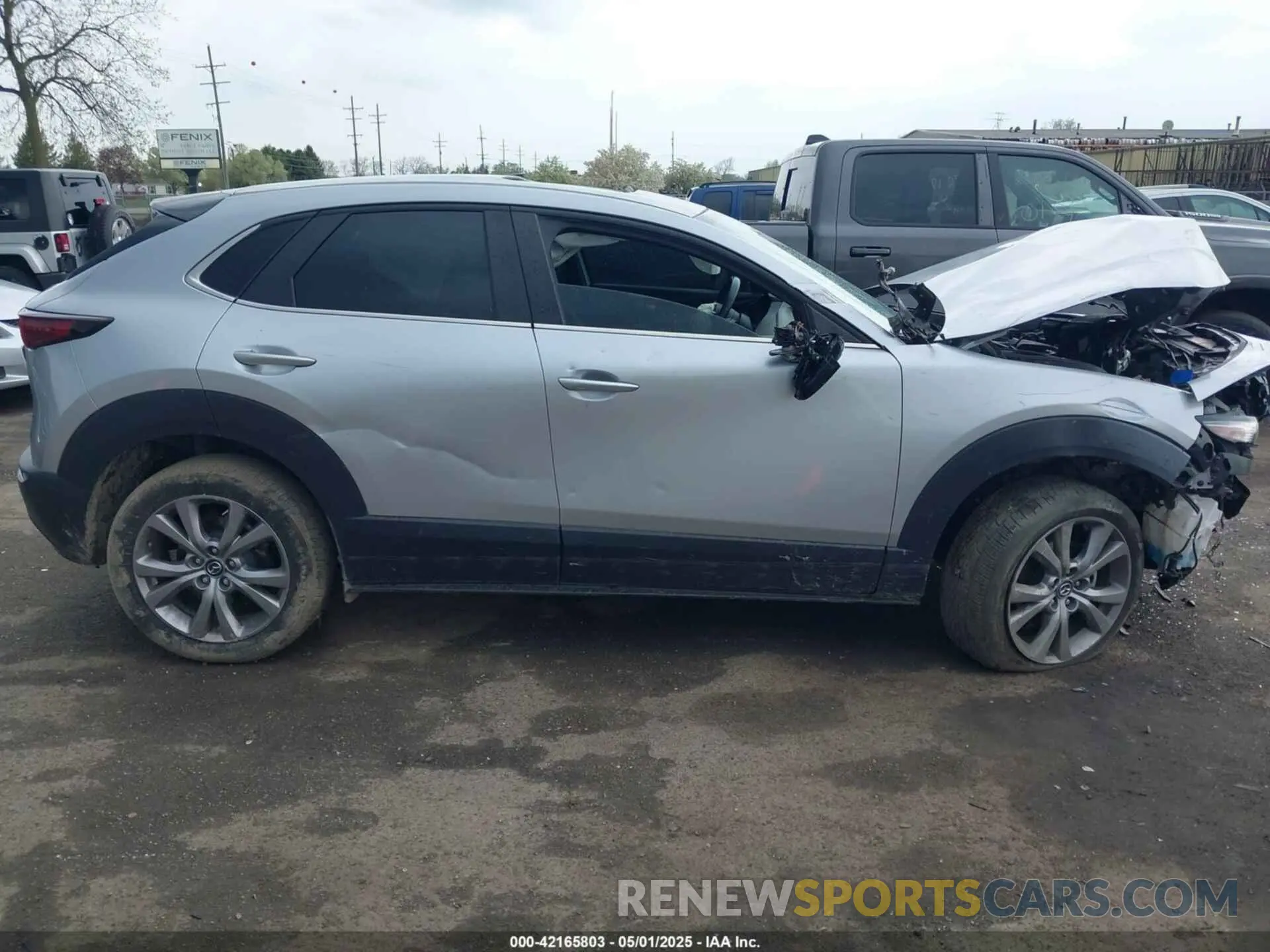 12 Photograph of a damaged car 3MVDMBCL6MM240663 MAZDA CX-30 2021
