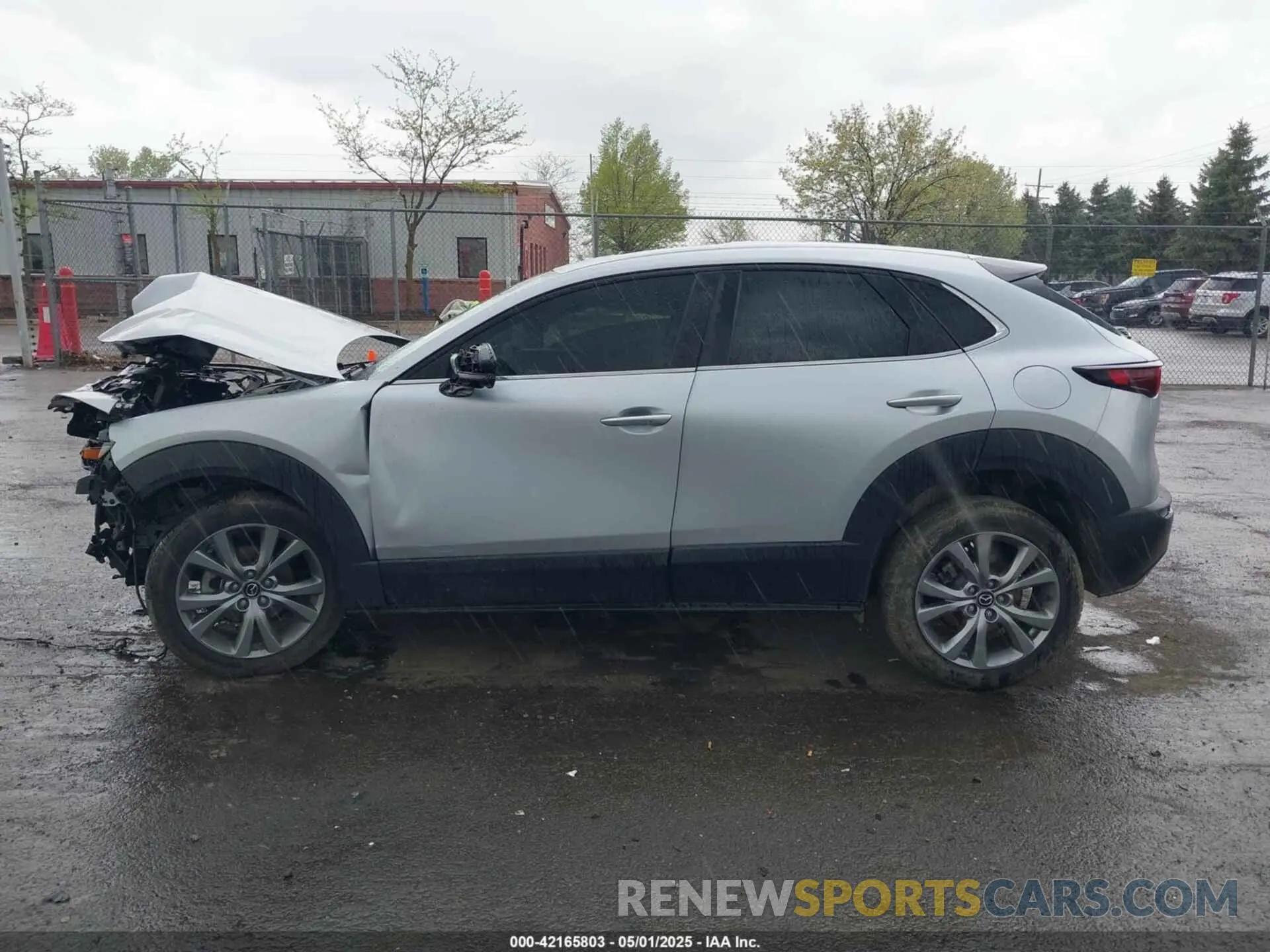 13 Photograph of a damaged car 3MVDMBCL6MM240663 MAZDA CX-30 2021