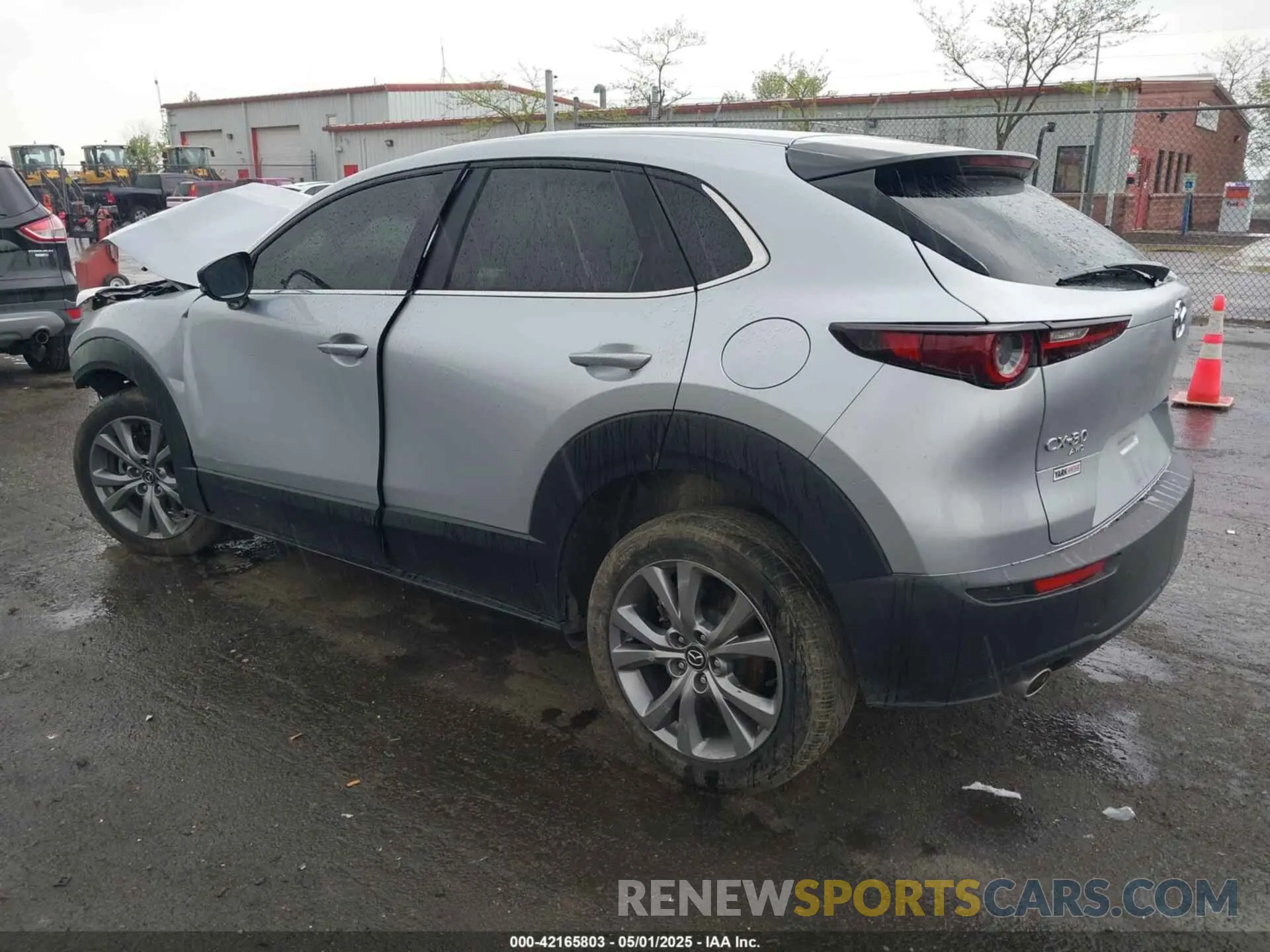 3 Photograph of a damaged car 3MVDMBCL6MM240663 MAZDA CX-30 2021