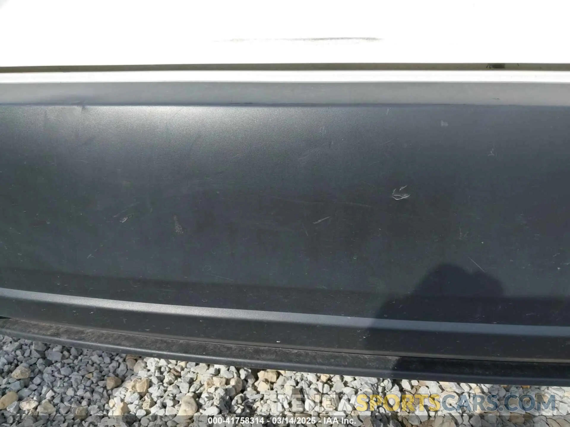 17 Photograph of a damaged car 3MVDMBCLXMM212008 MAZDA CX-30 2021