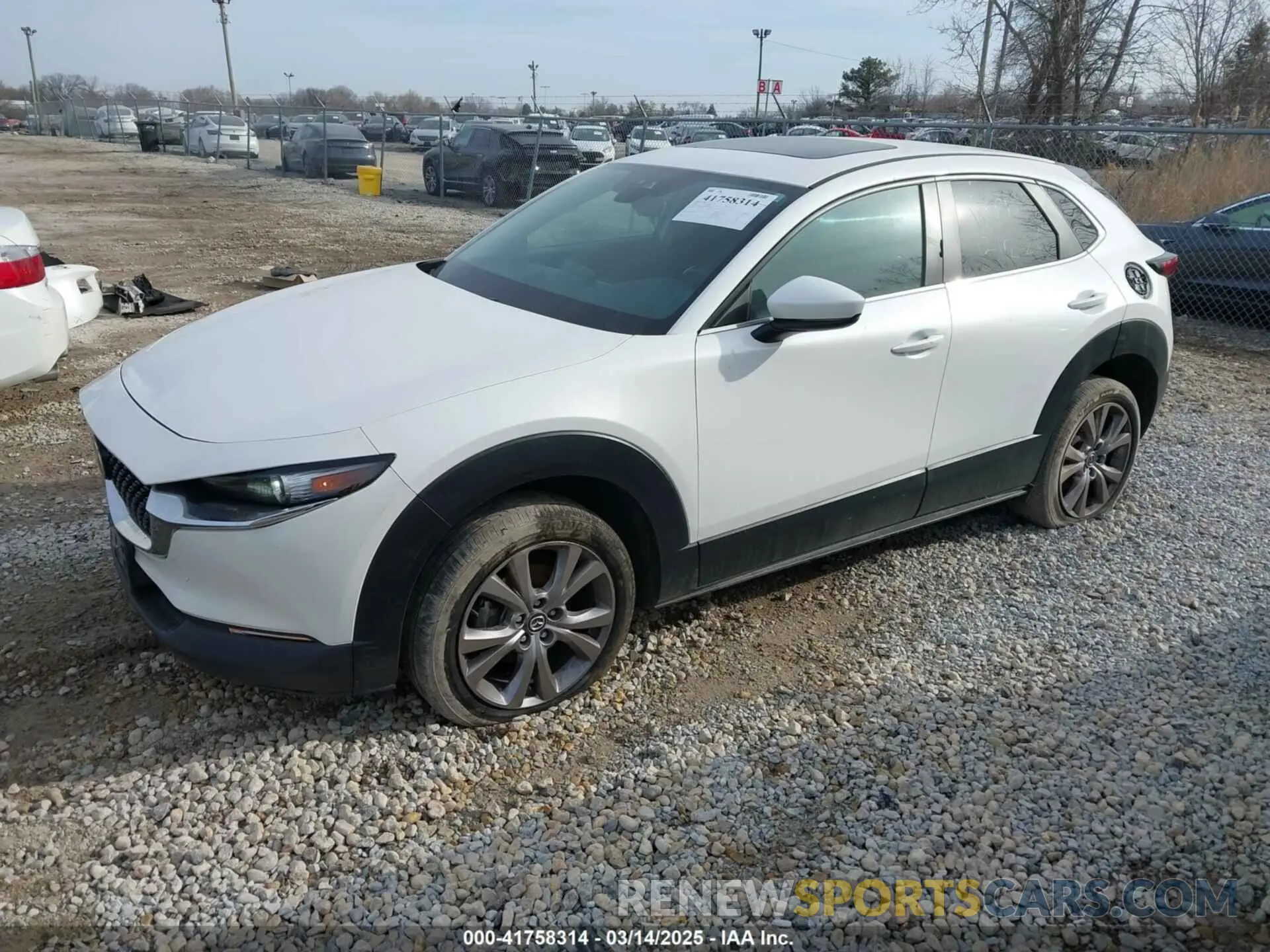 2 Photograph of a damaged car 3MVDMBCLXMM212008 MAZDA CX-30 2021