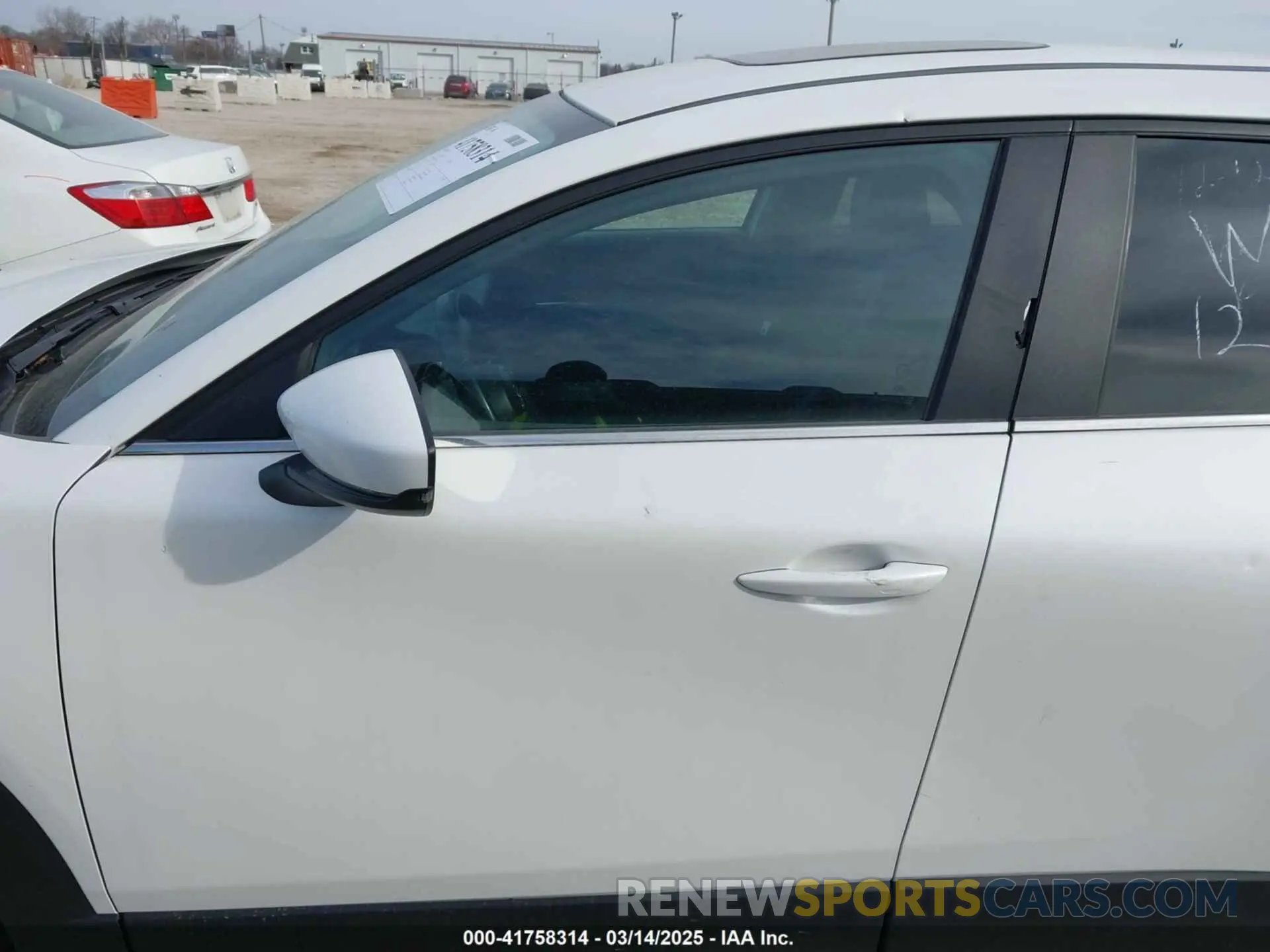 20 Photograph of a damaged car 3MVDMBCLXMM212008 MAZDA CX-30 2021