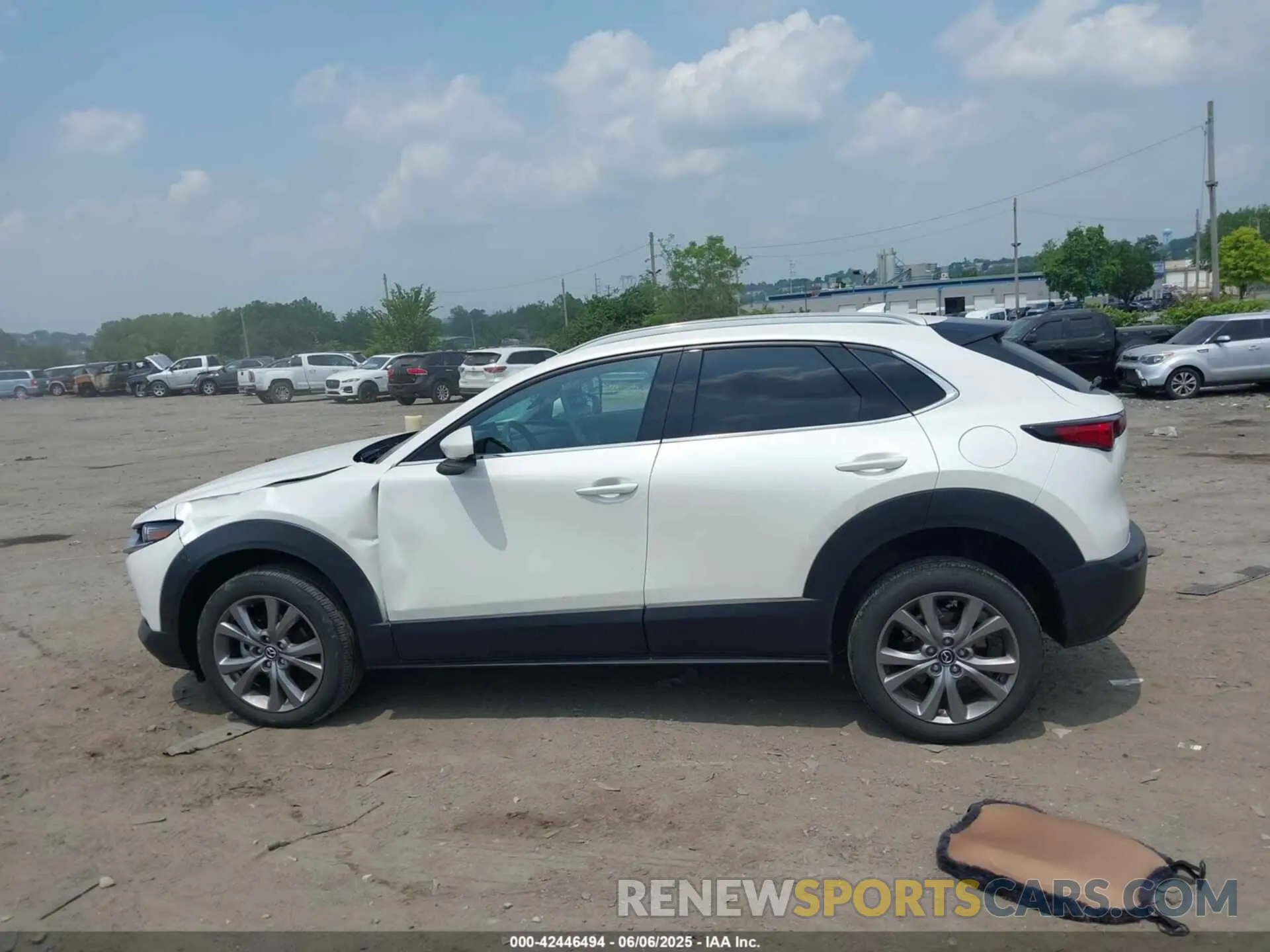15 Photograph of a damaged car 3MVDMBDL0MM307045 MAZDA CX-30 2021