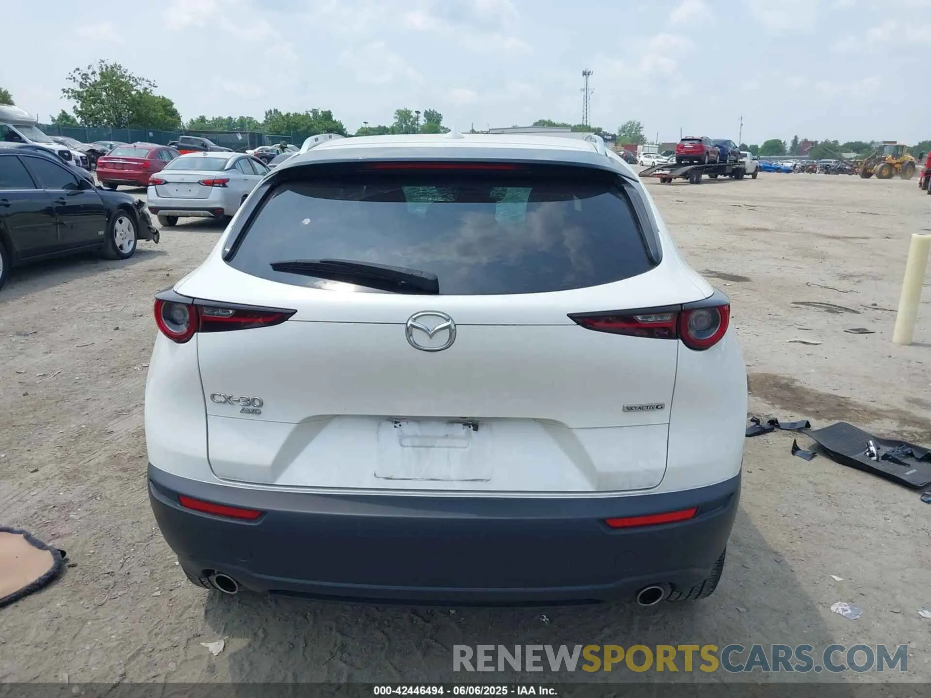 17 Photograph of a damaged car 3MVDMBDL0MM307045 MAZDA CX-30 2021