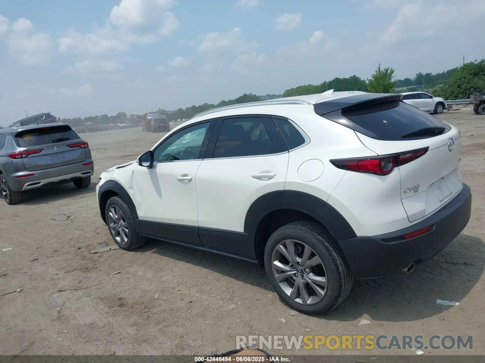 3 Photograph of a damaged car 3MVDMBDL0MM307045 MAZDA CX-30 2021