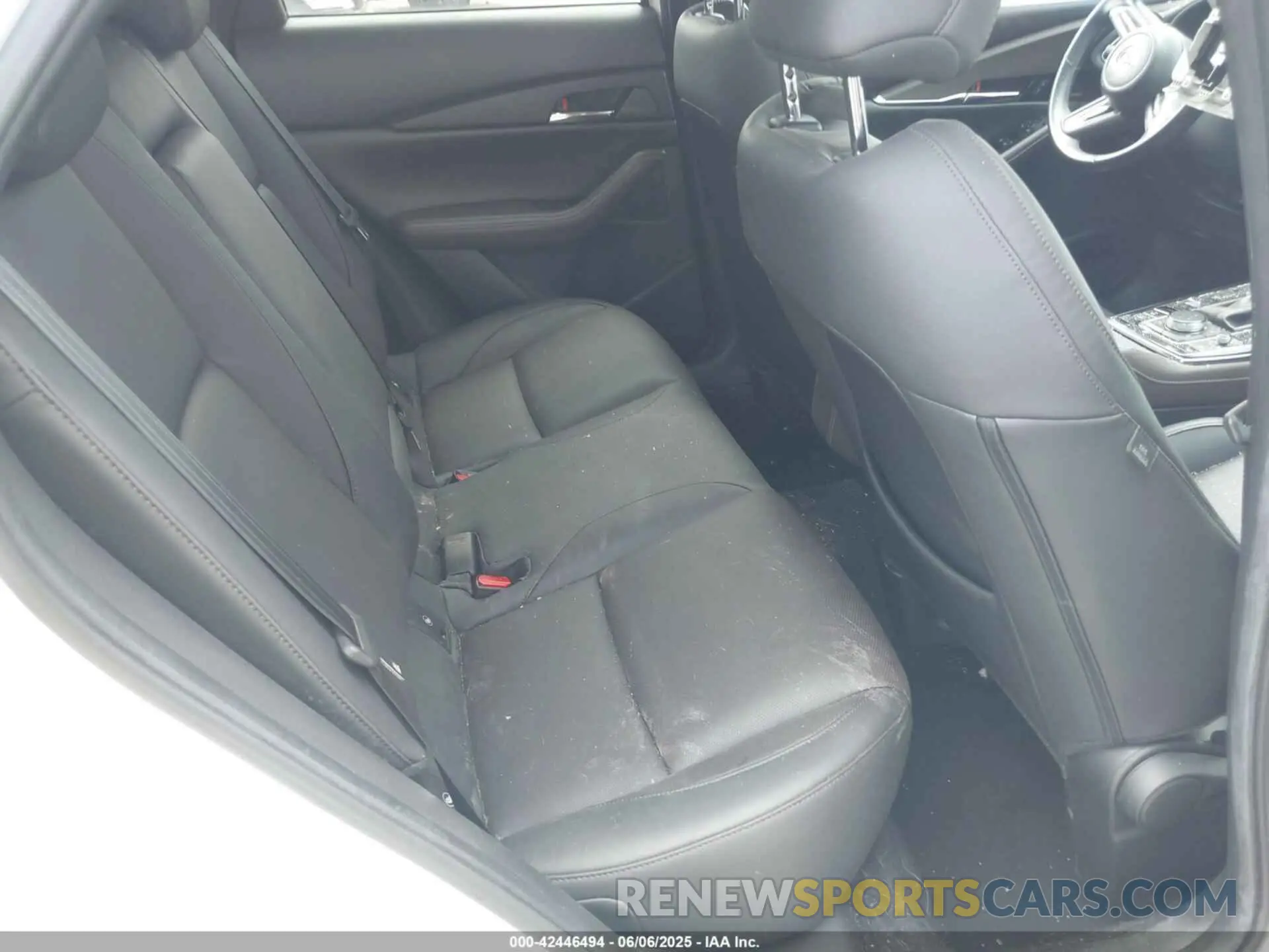 8 Photograph of a damaged car 3MVDMBDL0MM307045 MAZDA CX-30 2021
