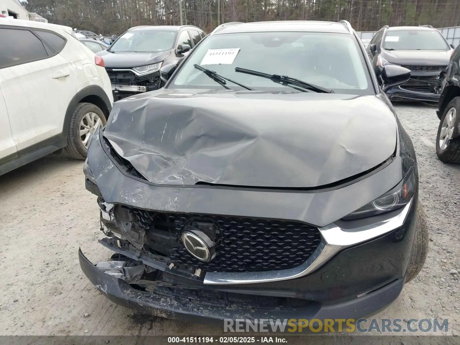 12 Photograph of a damaged car 3MVDMBDL1MM306485 MAZDA CX-30 2021
