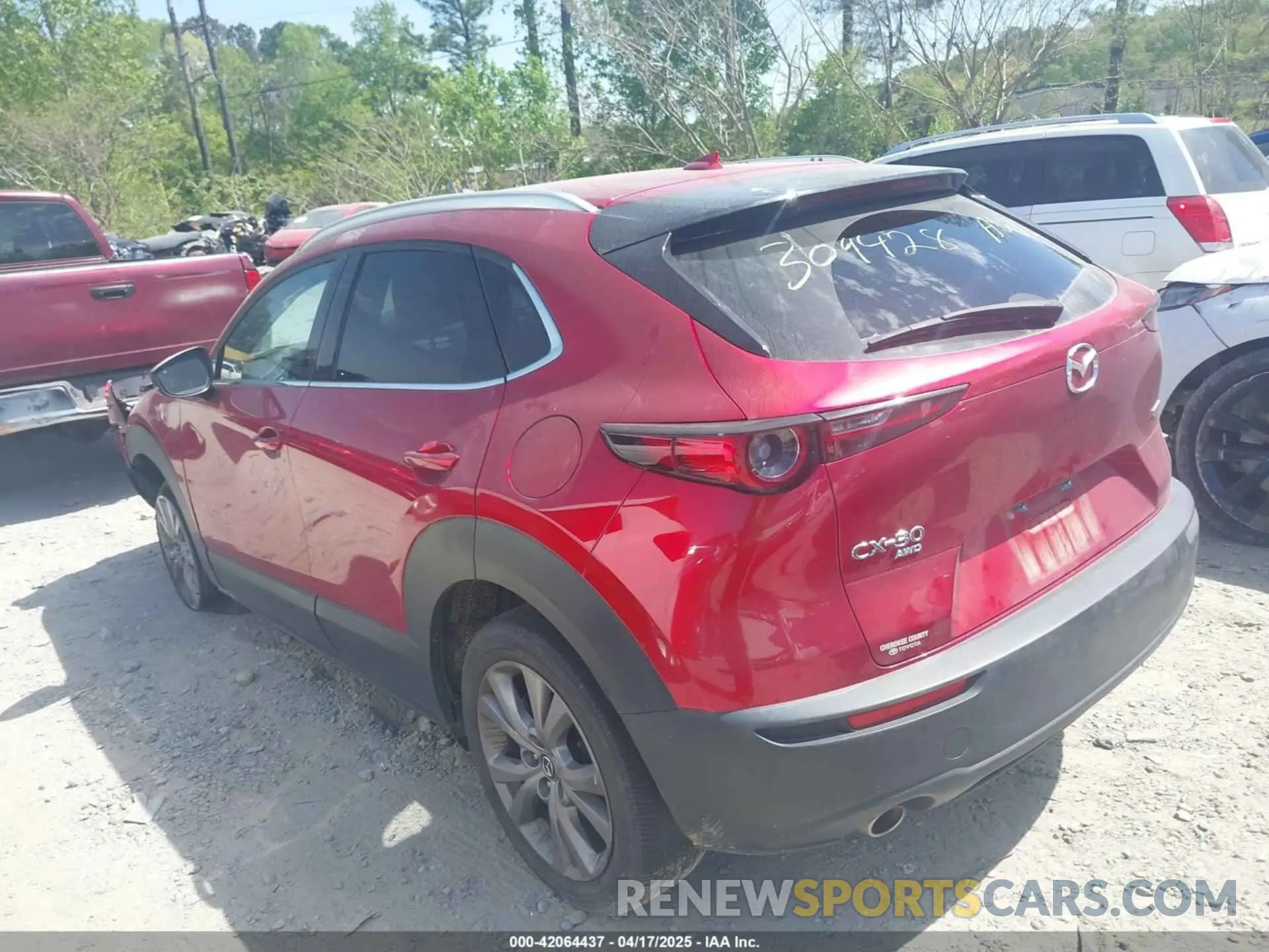 3 Photograph of a damaged car 3MVDMBDL4MM309428 MAZDA CX-30 2021