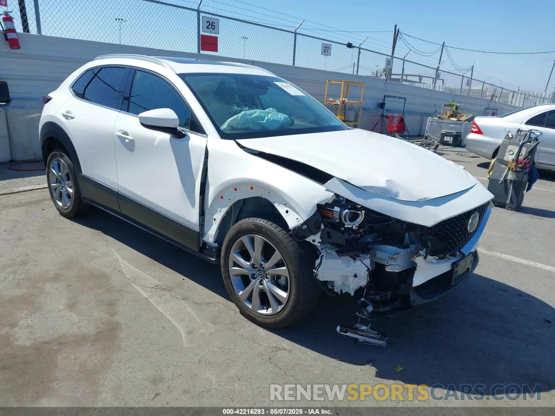 1 Photograph of a damaged car 3MVDMBDL4MM319747 MAZDA CX-30 2021