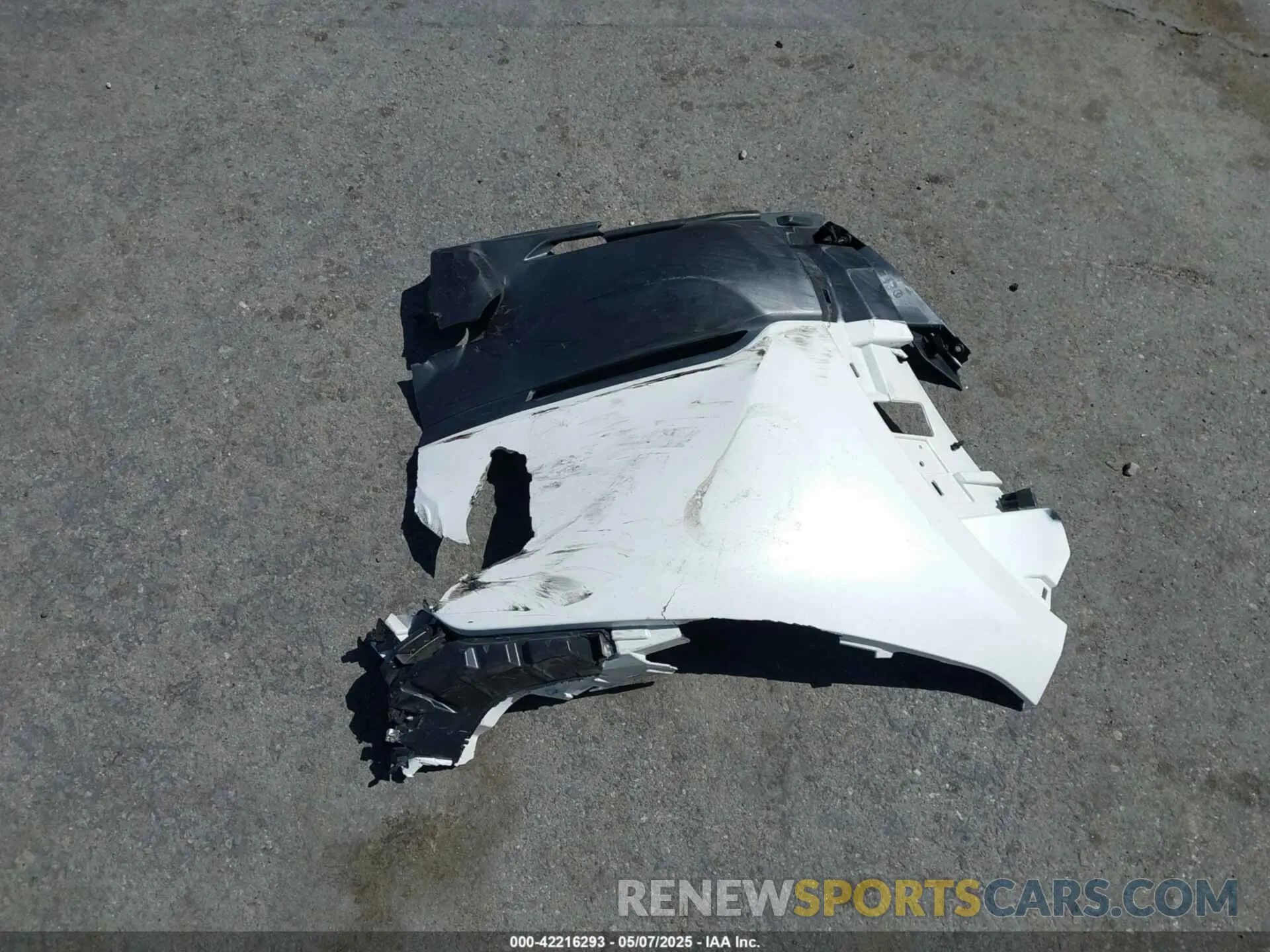 11 Photograph of a damaged car 3MVDMBDL4MM319747 MAZDA CX-30 2021