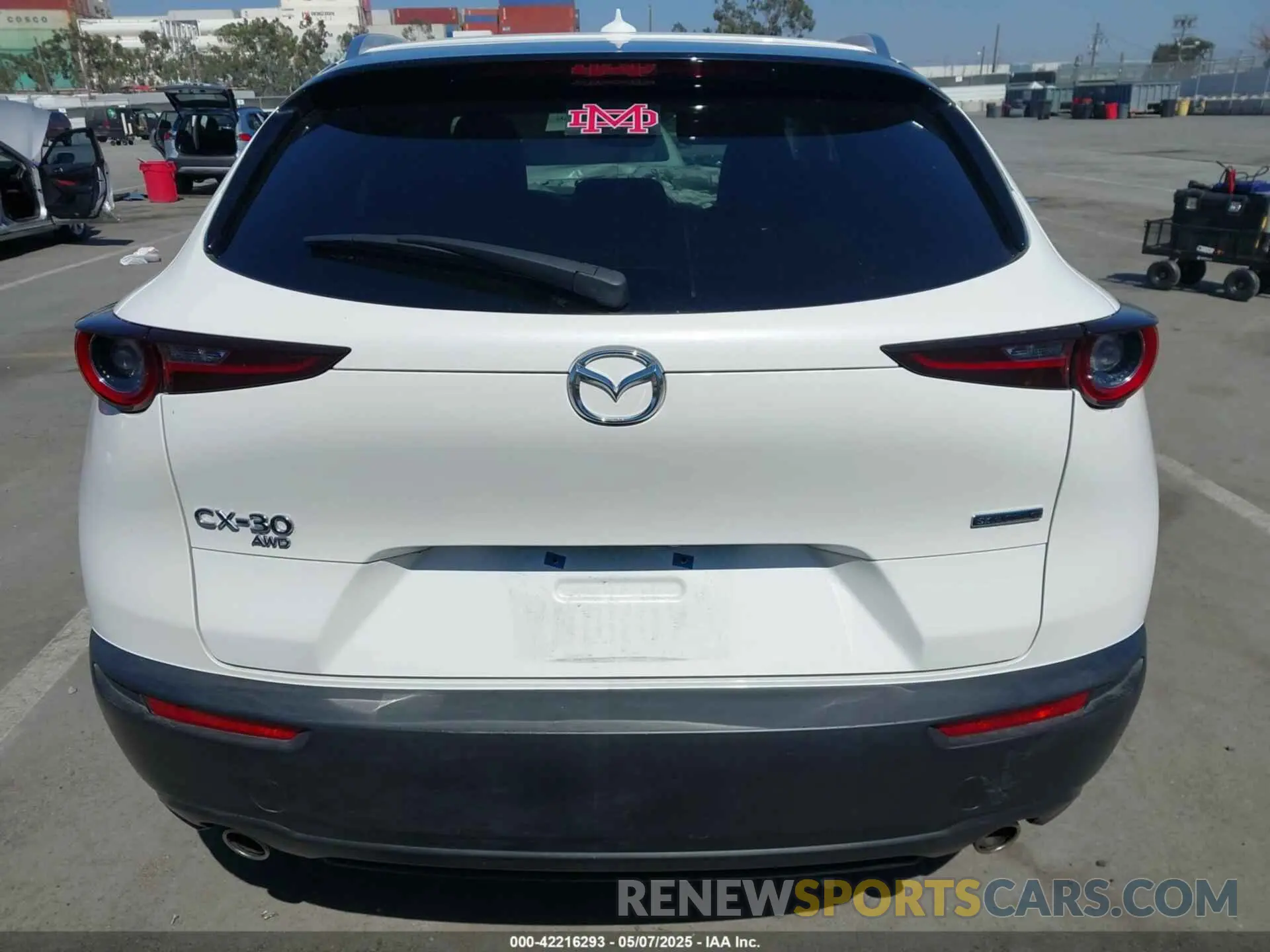 16 Photograph of a damaged car 3MVDMBDL4MM319747 MAZDA CX-30 2021