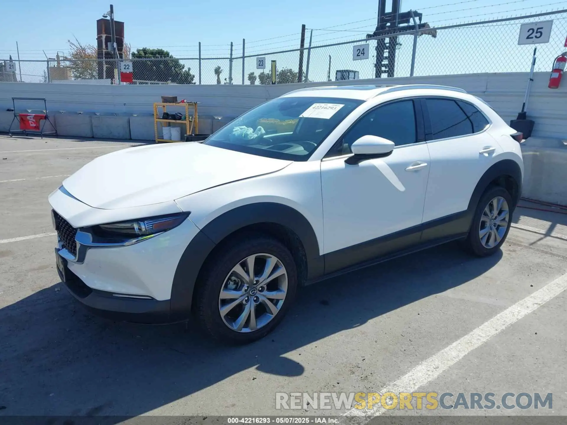 2 Photograph of a damaged car 3MVDMBDL4MM319747 MAZDA CX-30 2021