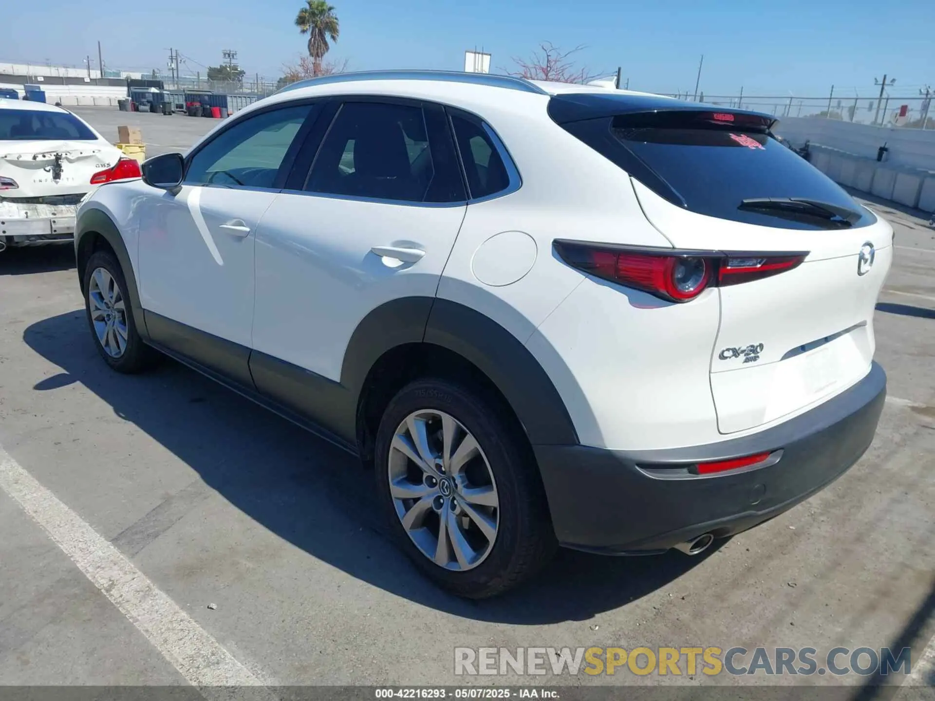 3 Photograph of a damaged car 3MVDMBDL4MM319747 MAZDA CX-30 2021