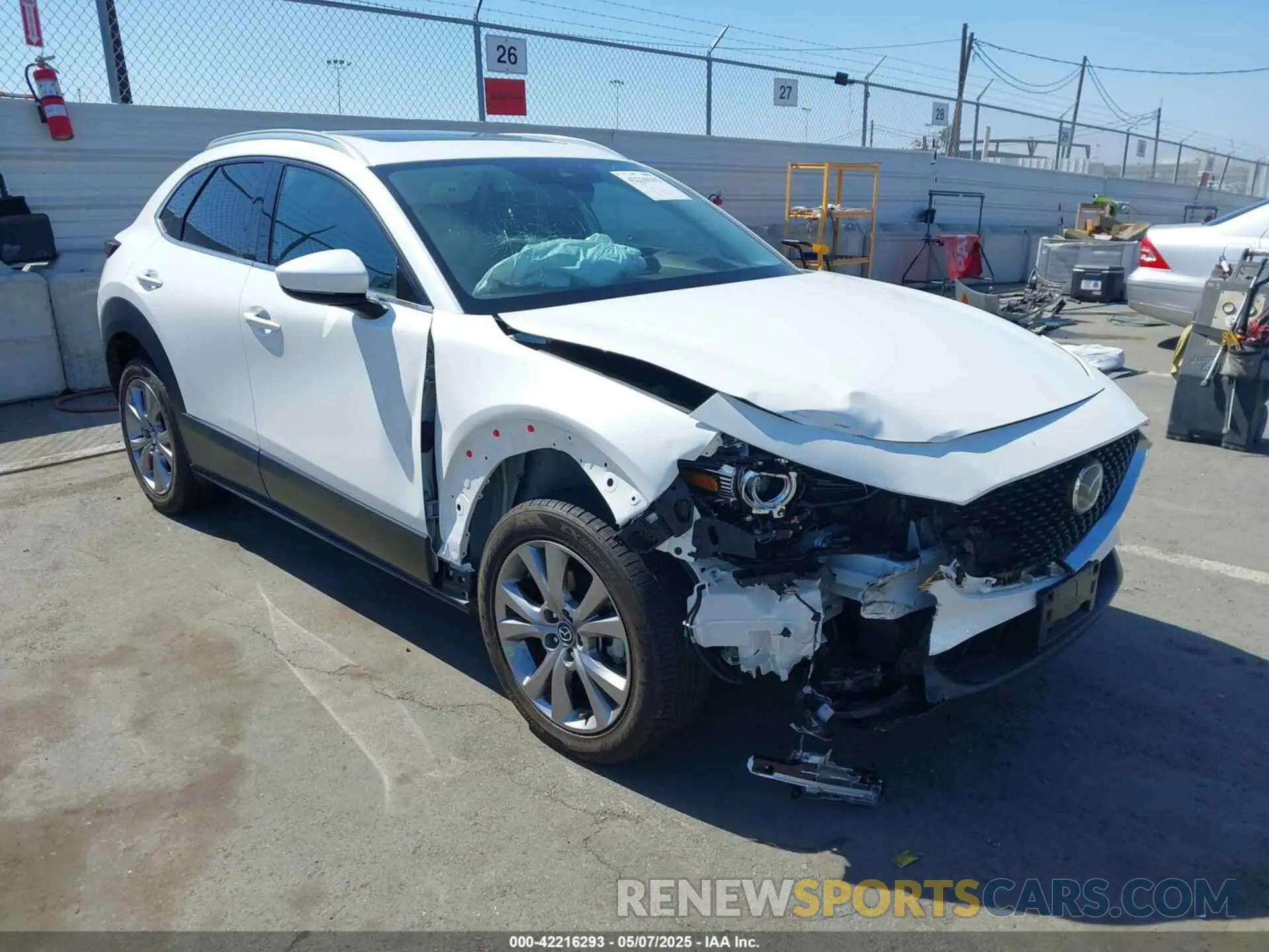 6 Photograph of a damaged car 3MVDMBDL4MM319747 MAZDA CX-30 2021