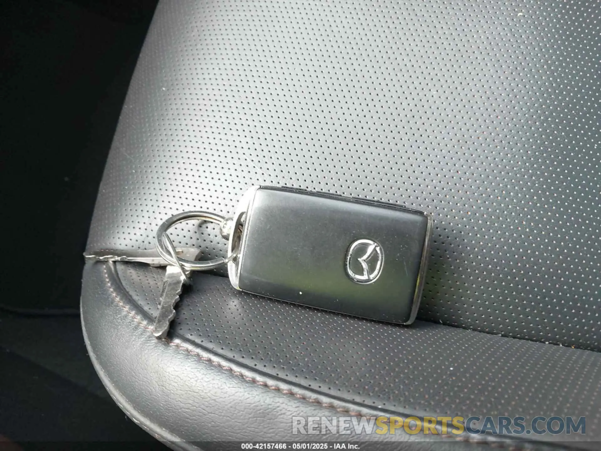11 Photograph of a damaged car 3MVDMBDL5MM307476 MAZDA CX-30 2021