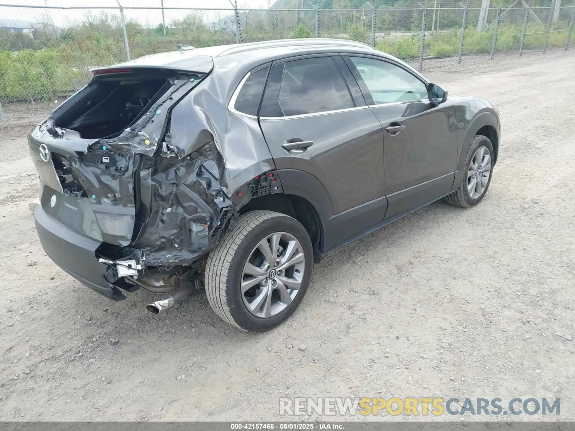 4 Photograph of a damaged car 3MVDMBDL5MM307476 MAZDA CX-30 2021