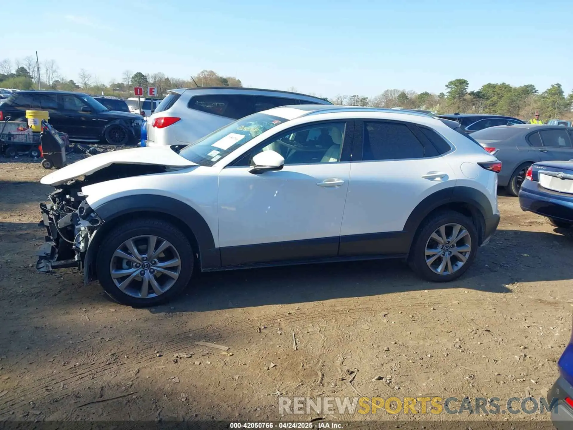 14 Photograph of a damaged car 3MVDMBDM0MM237278 MAZDA CX-30 2021