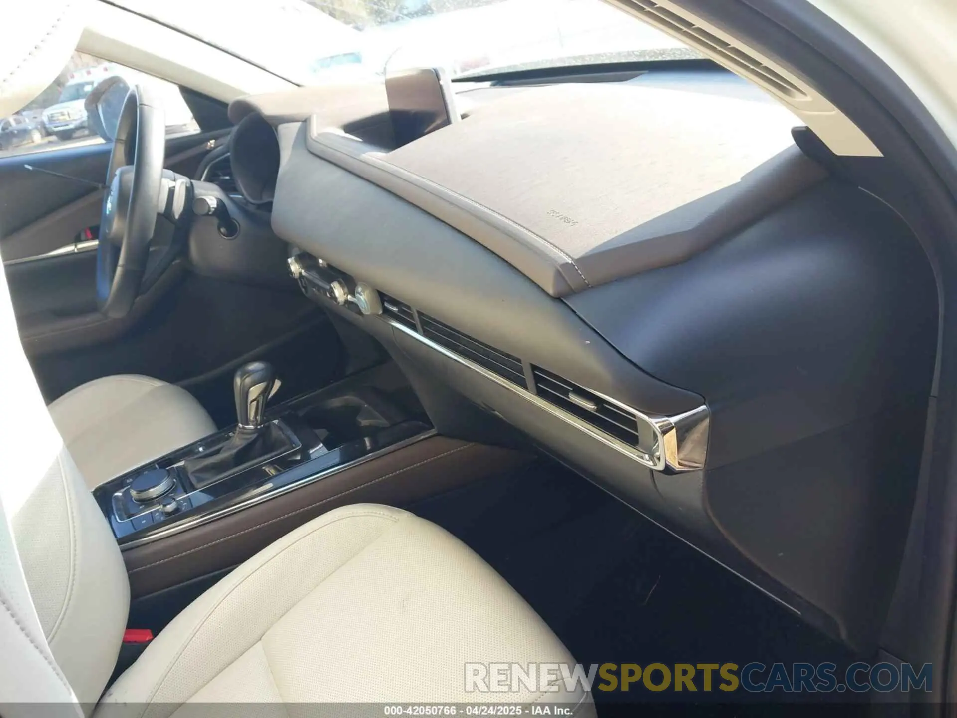 5 Photograph of a damaged car 3MVDMBDM0MM237278 MAZDA CX-30 2021