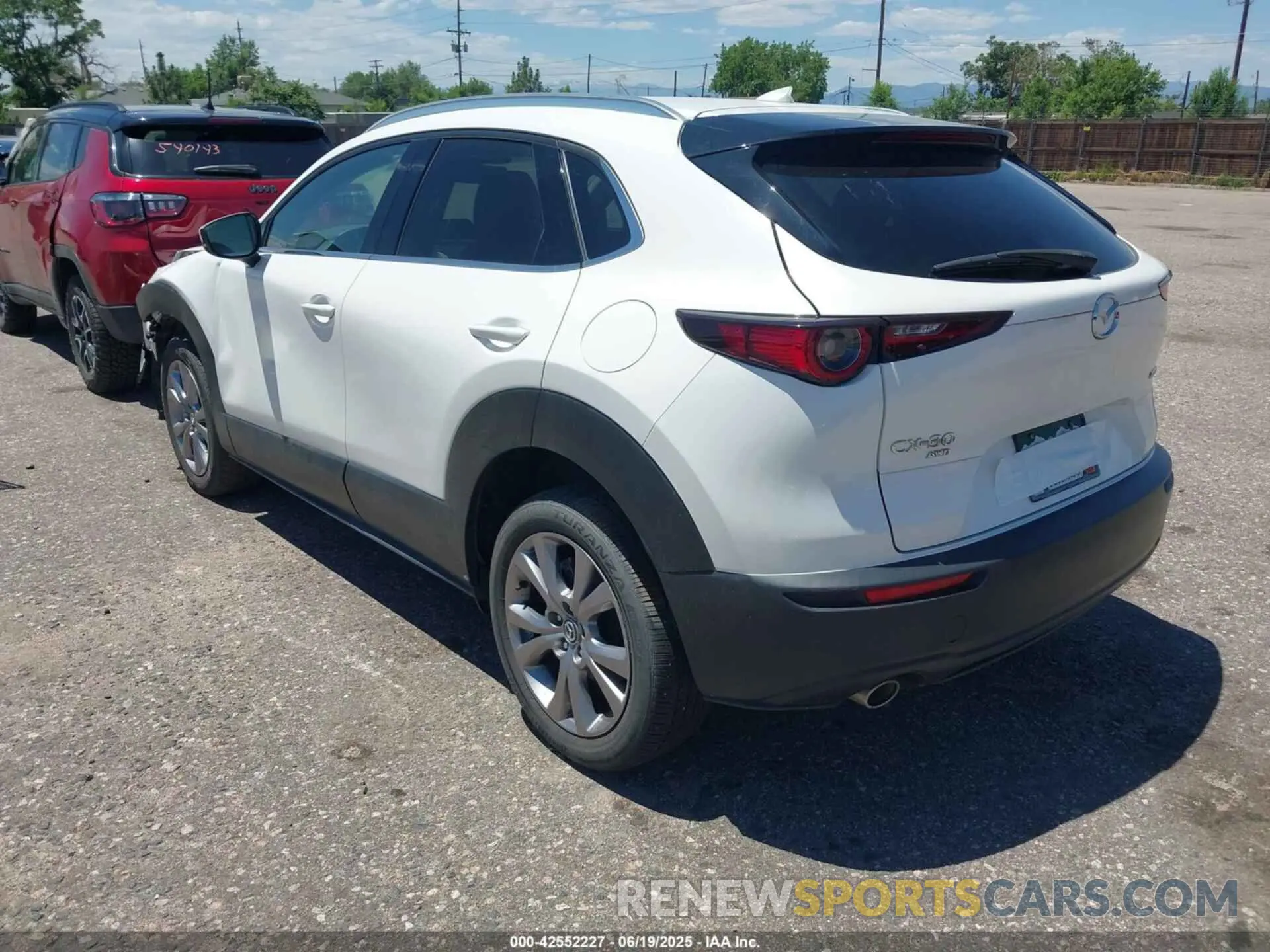 3 Photograph of a damaged car 3MVDMBDM4MM222153 MAZDA CX-30 2021