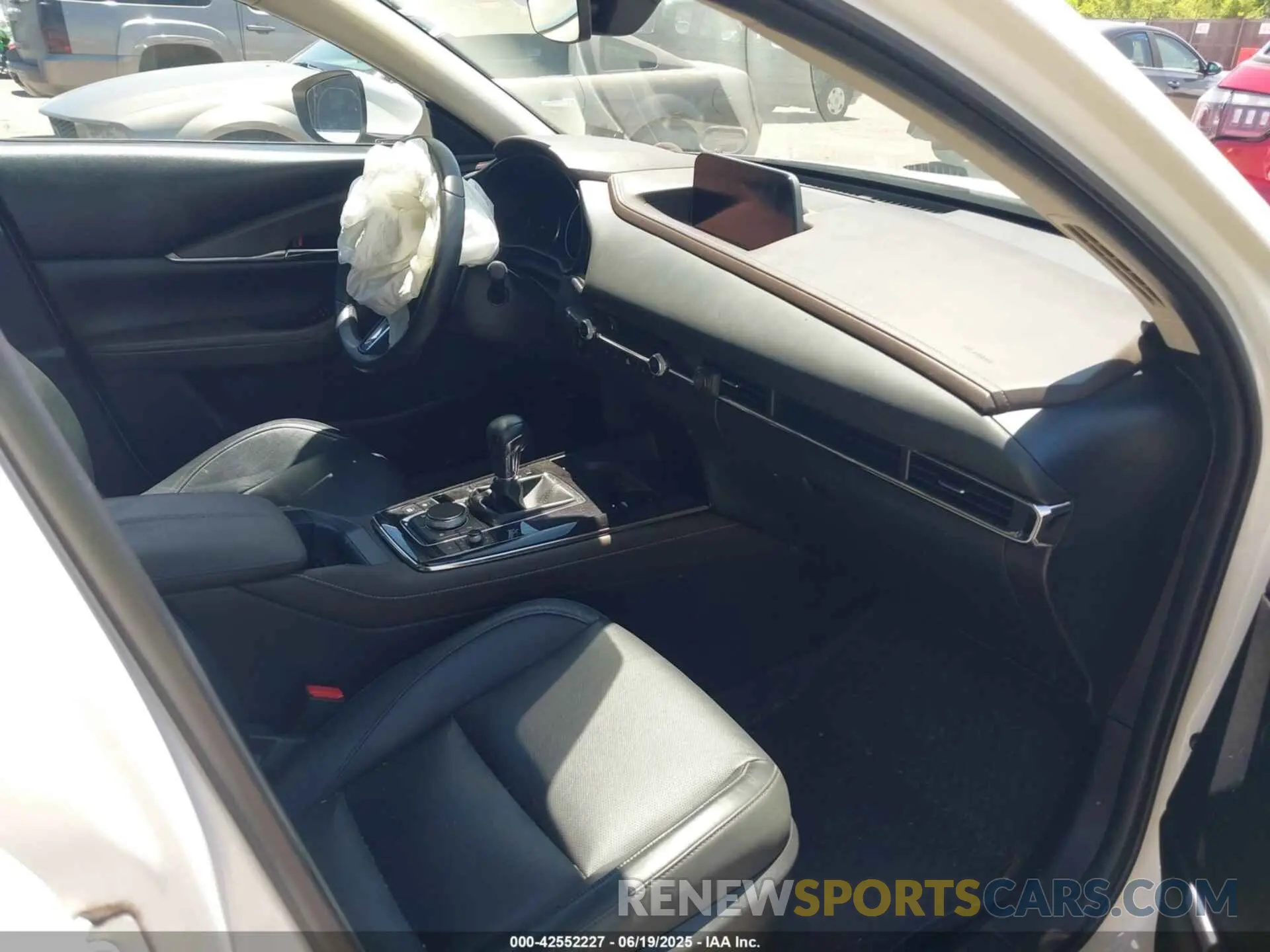5 Photograph of a damaged car 3MVDMBDM4MM222153 MAZDA CX-30 2021