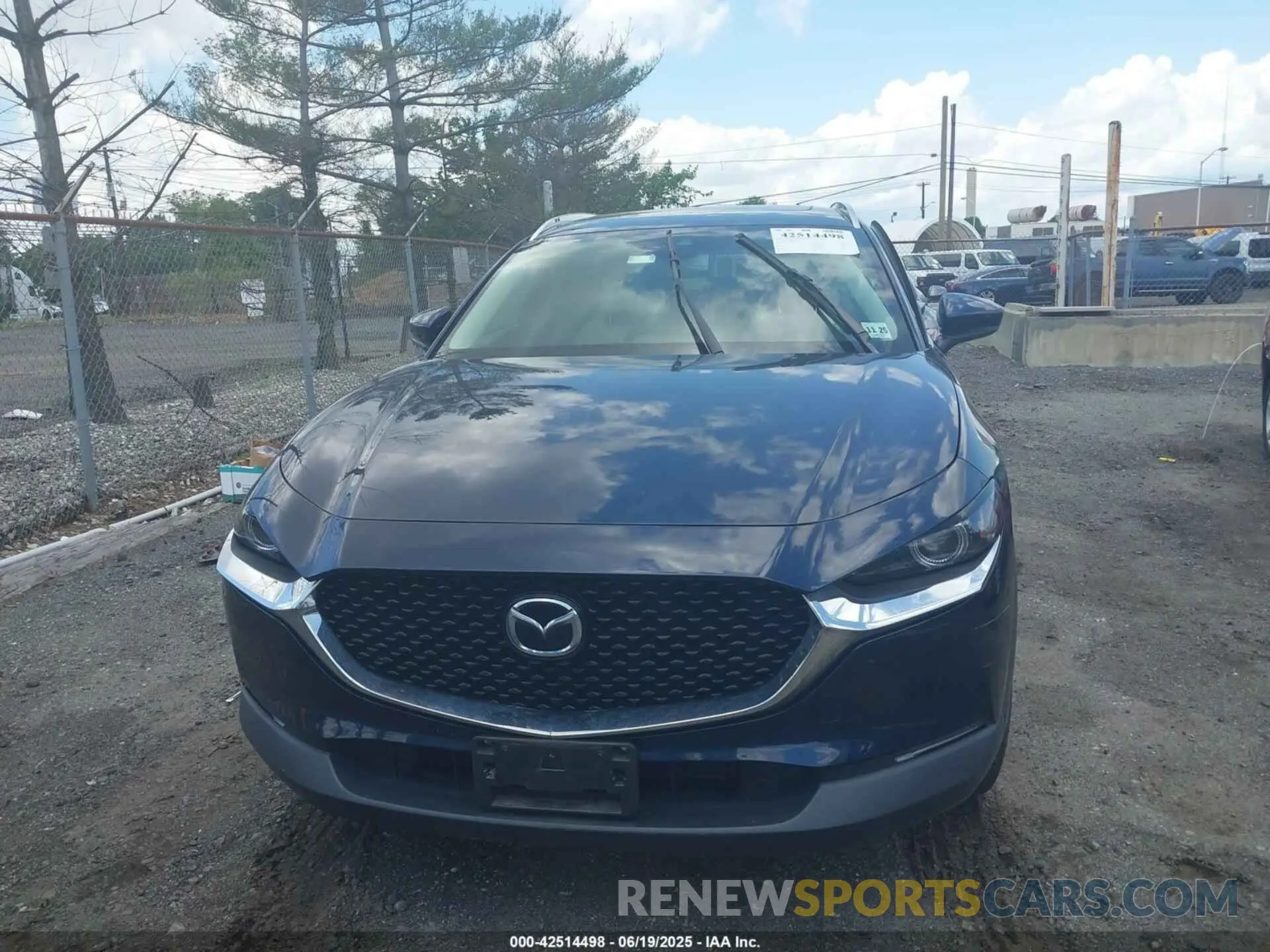12 Photograph of a damaged car 3MVDMBDM5MM216605 MAZDA CX-30 2021
