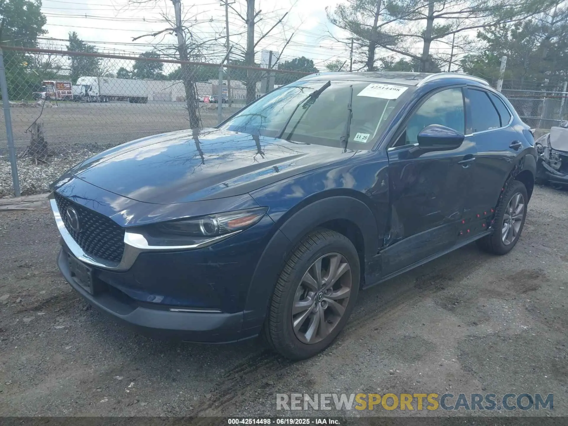 2 Photograph of a damaged car 3MVDMBDM5MM216605 MAZDA CX-30 2021
