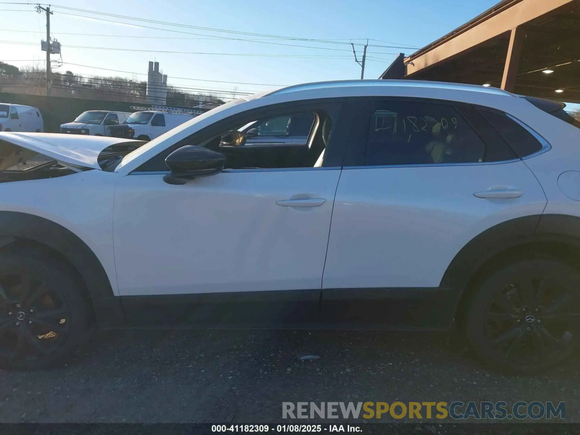 13 Photograph of a damaged car 3MVDMBDY2MM236118 MAZDA CX-30 2021