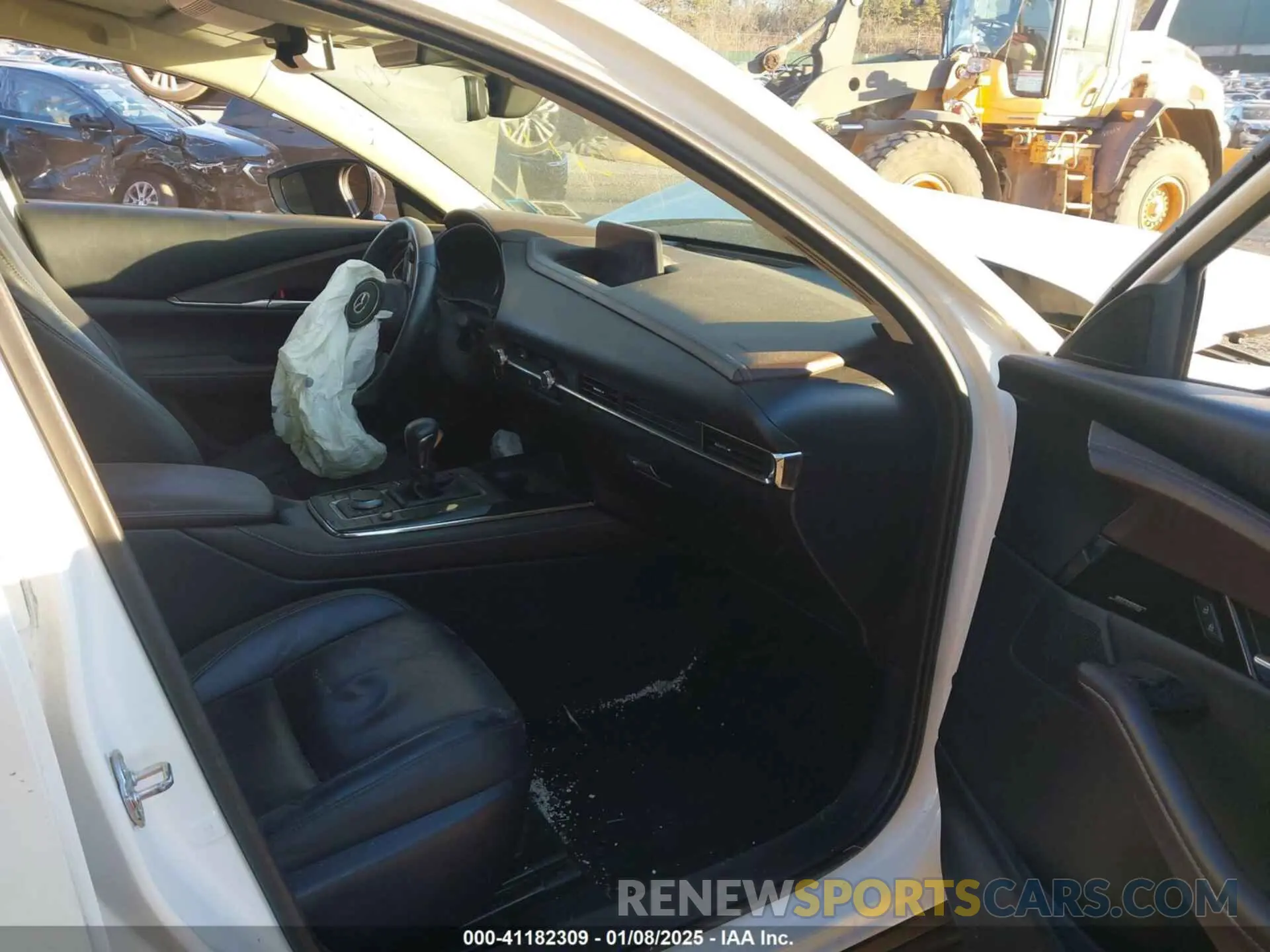 5 Photograph of a damaged car 3MVDMBDY2MM236118 MAZDA CX-30 2021