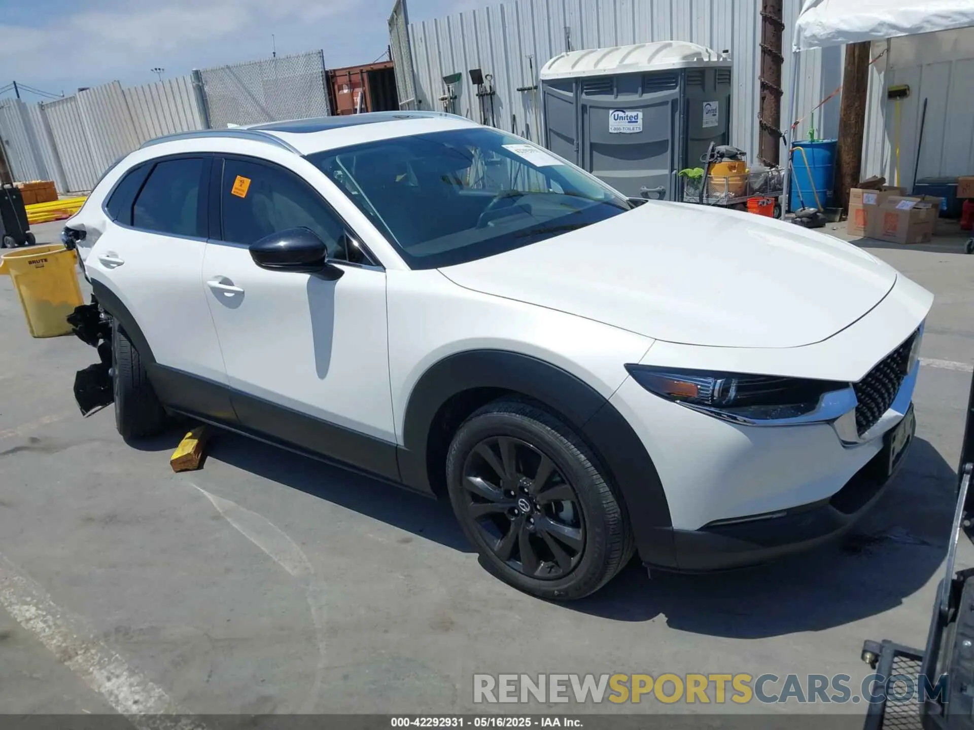 1 Photograph of a damaged car 3MVDMBDY5MM266469 MAZDA CX-30 2021